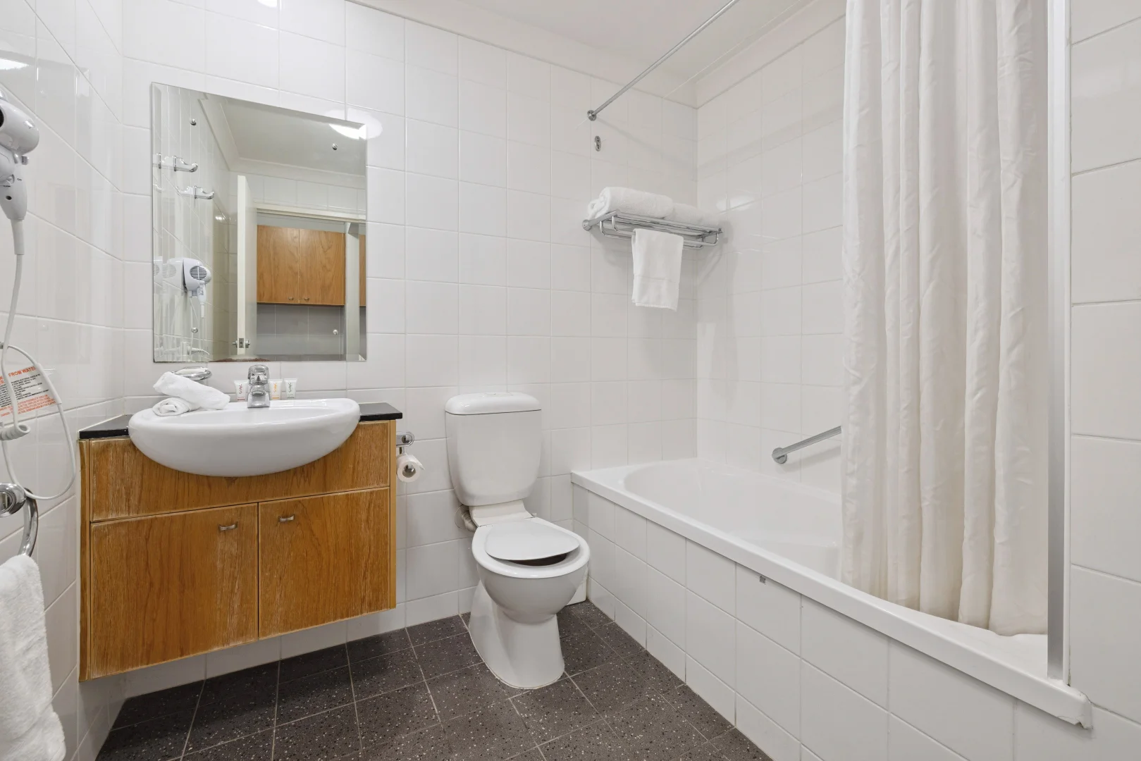 Photo of 604/2 Akuna Street, City ACT 2601