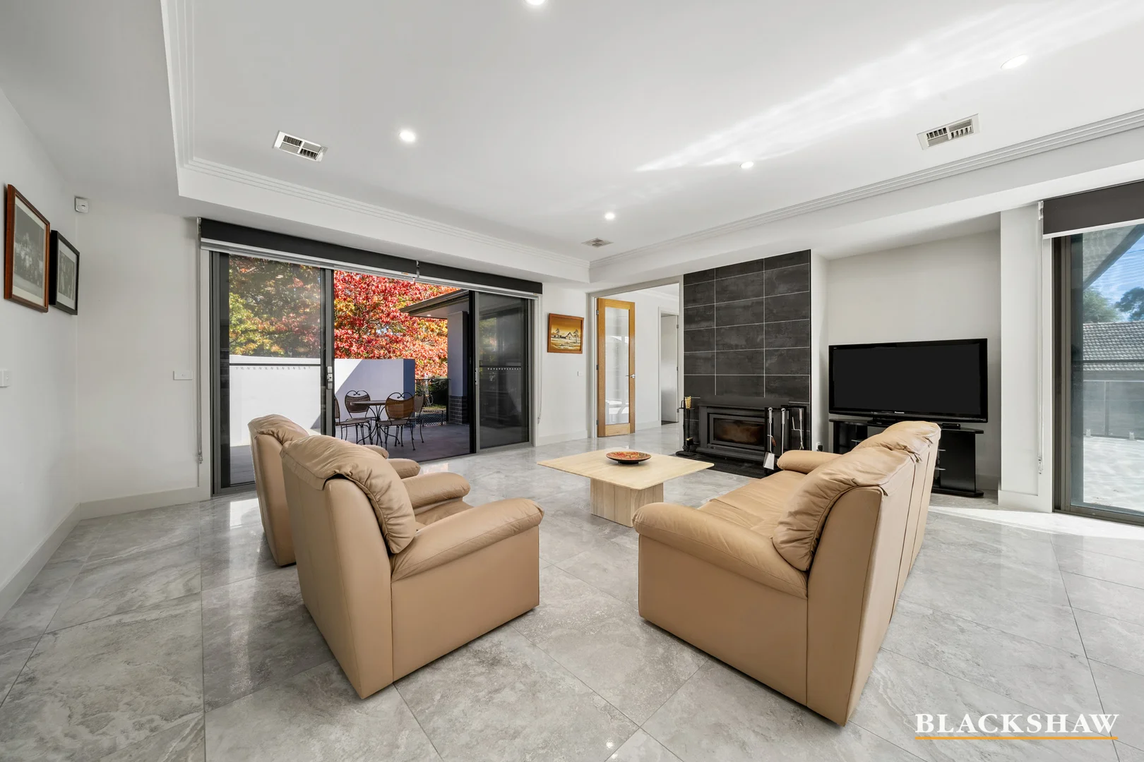 Photo of 102 Strickland Crescent, Deakin ACT 2600