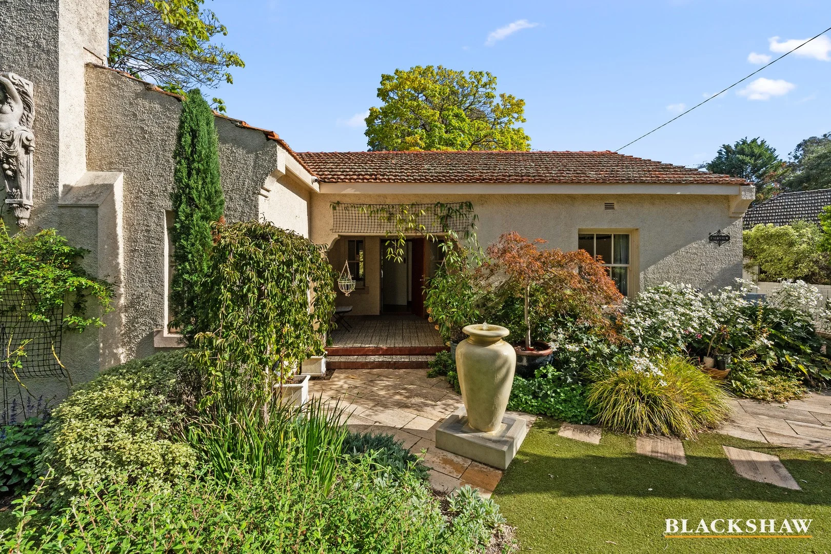 Photo of 71 Euree Street, Reid ACT 2612