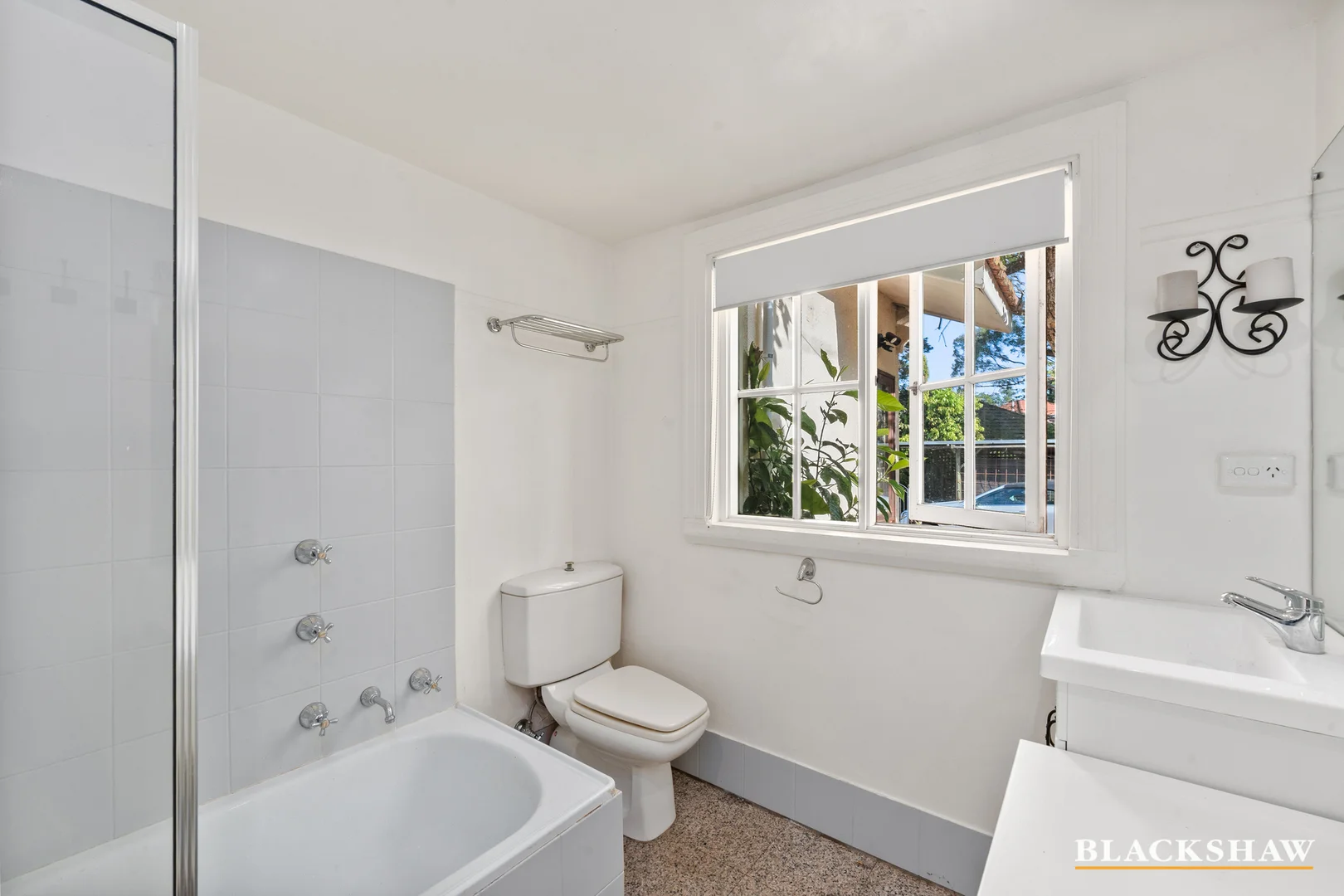 Photo of 71 Euree Street, Reid ACT 2612