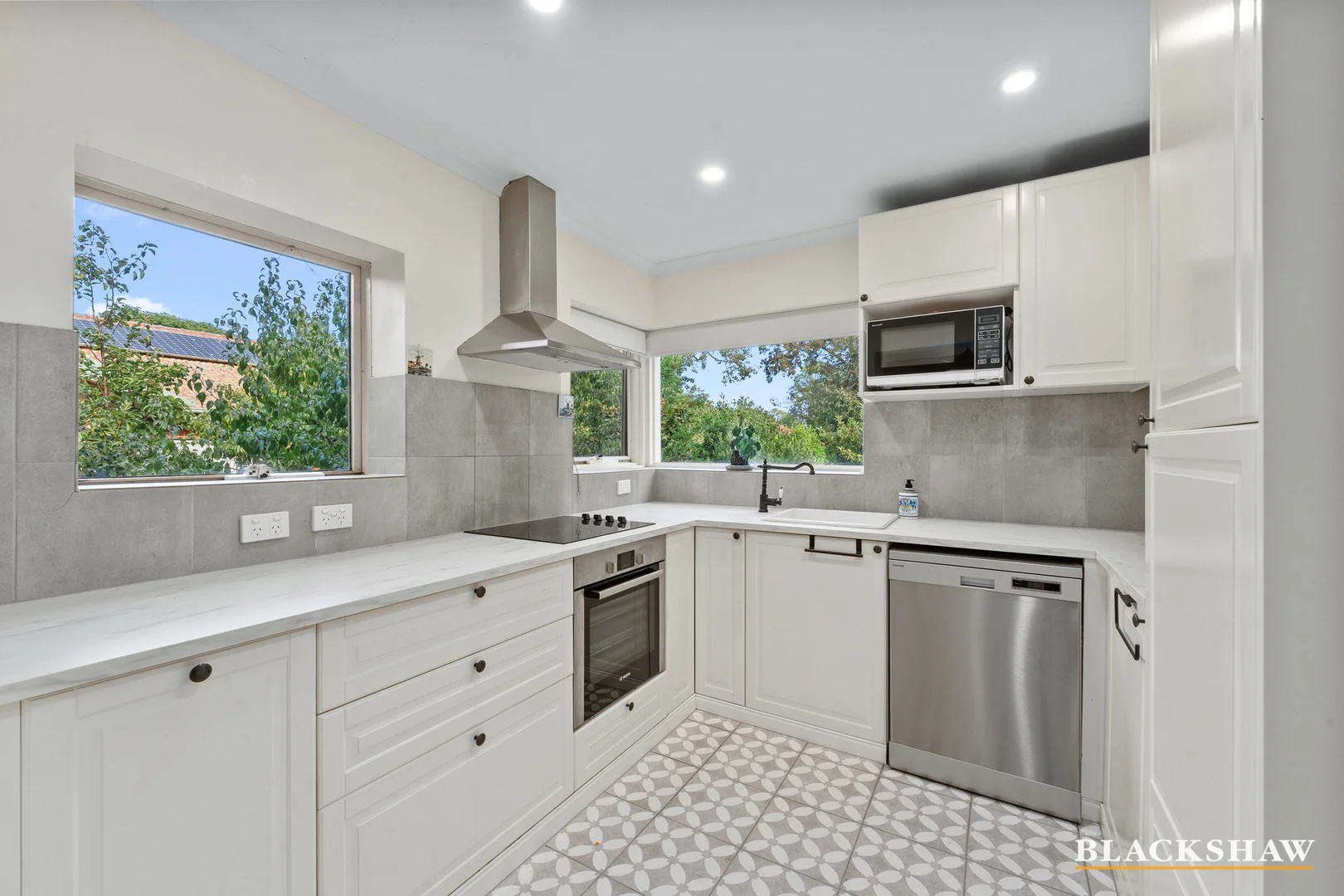 Photo of 71 Euree Street, Reid ACT 2612
