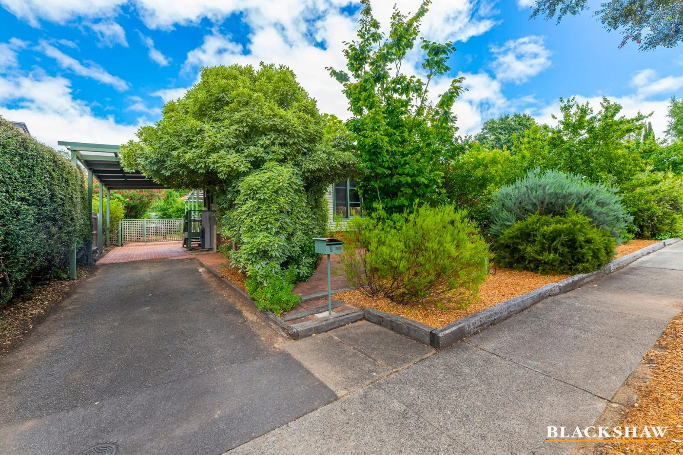 Photo of 5 Schomburgk Street, Yarralumla ACT 2600