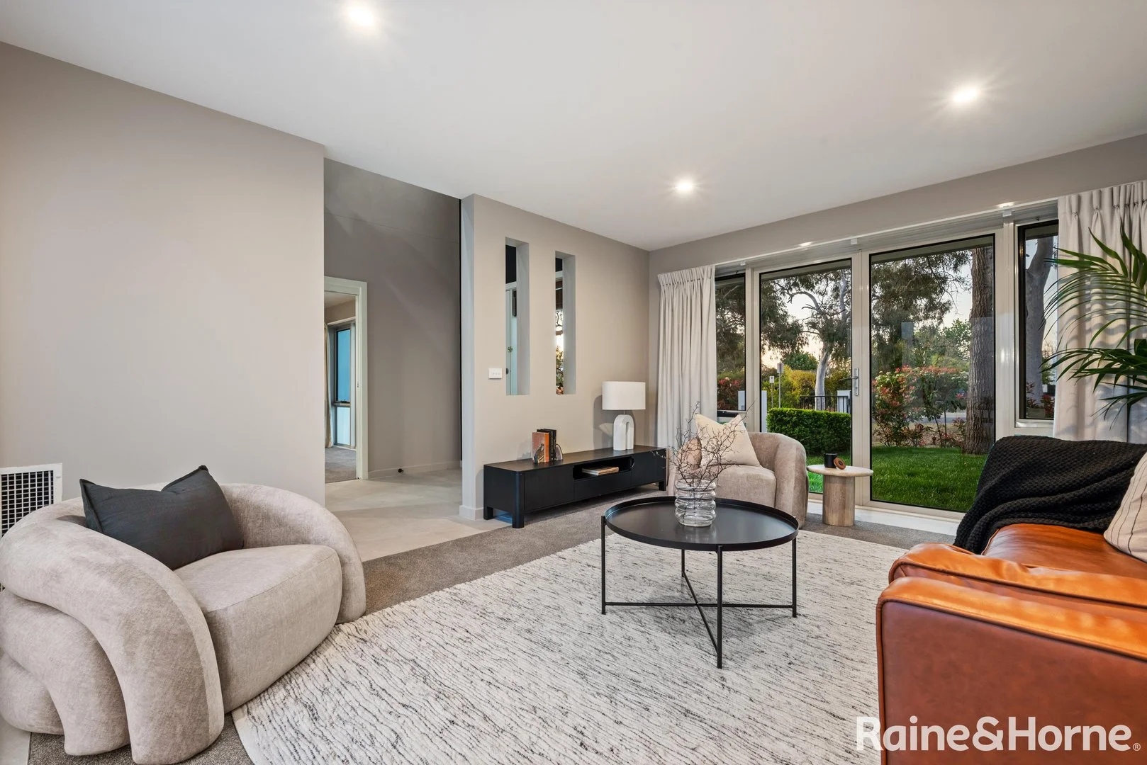 Photo of 47 Gawler crescent, Deakin ACT 2600