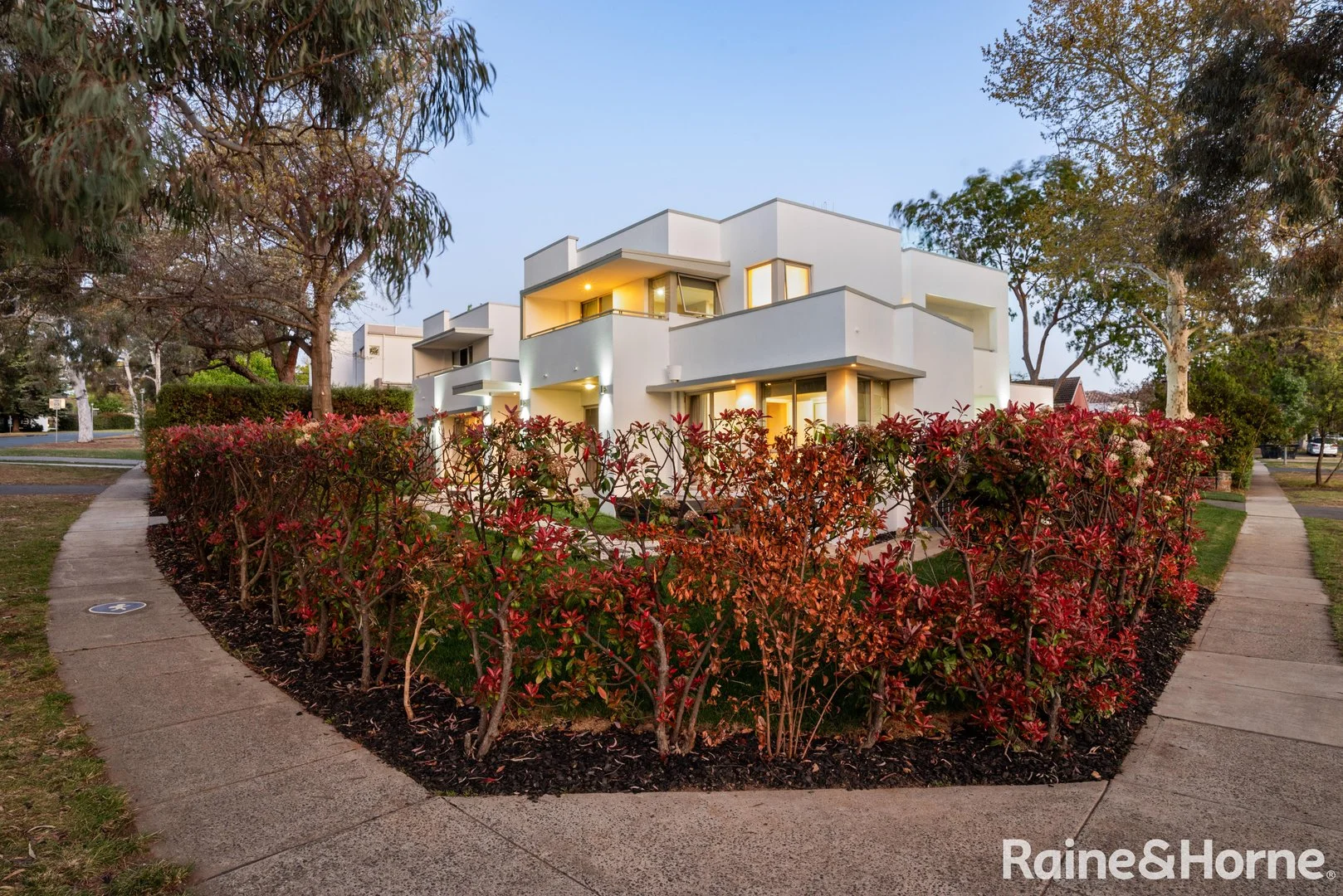 Photo of 47 Gawler crescent, Deakin ACT 2600