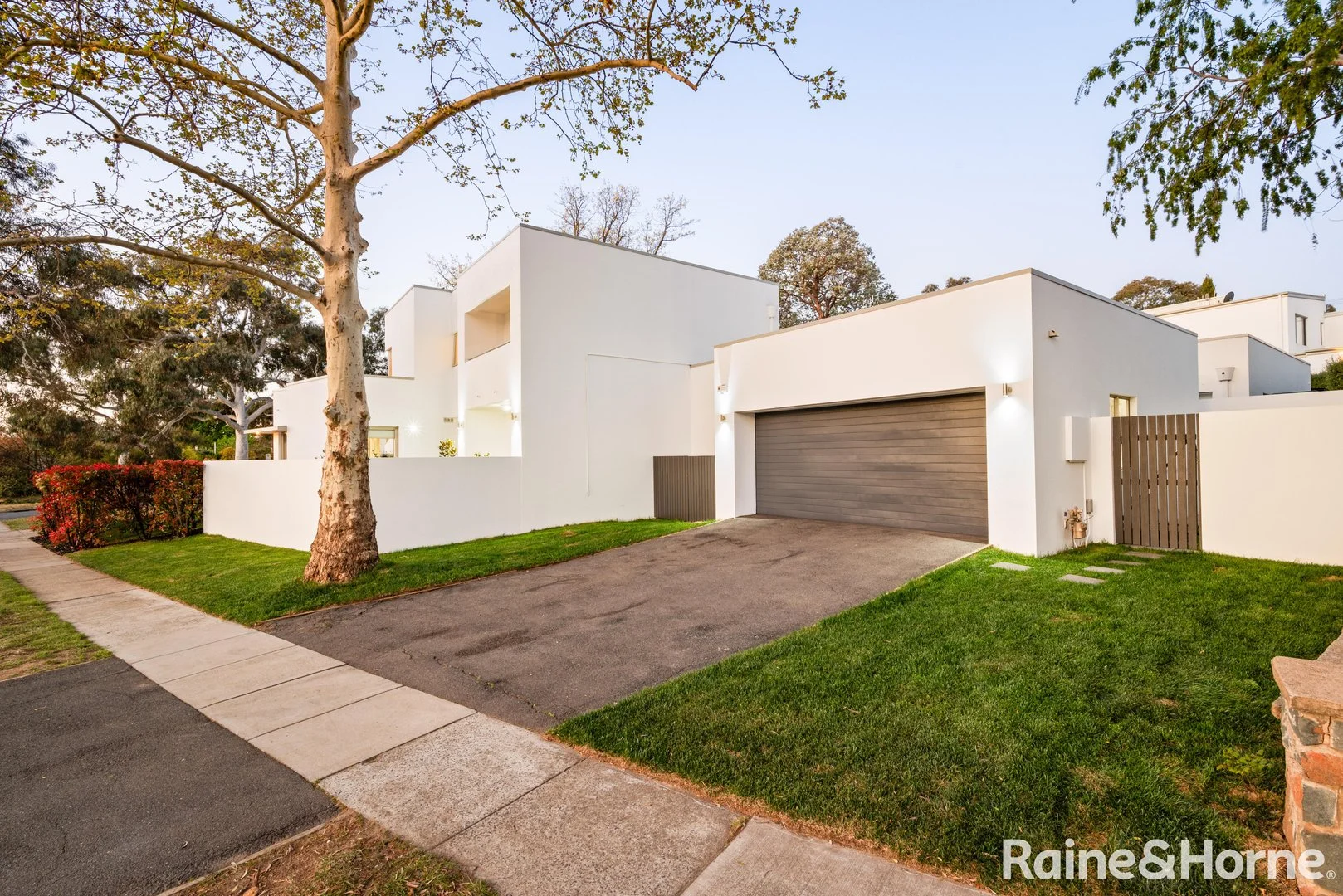 Photo of 47 Gawler crescent, Deakin ACT 2600