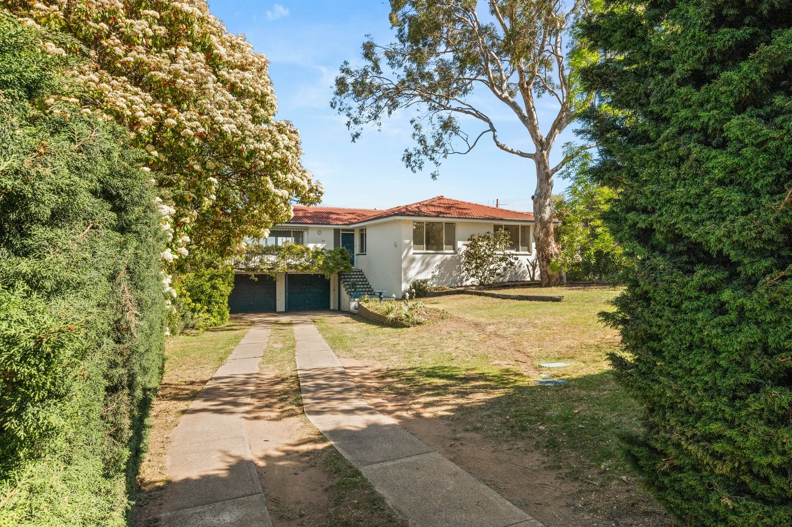 Photo of 44 Savige Street, Campbell ACT 2612