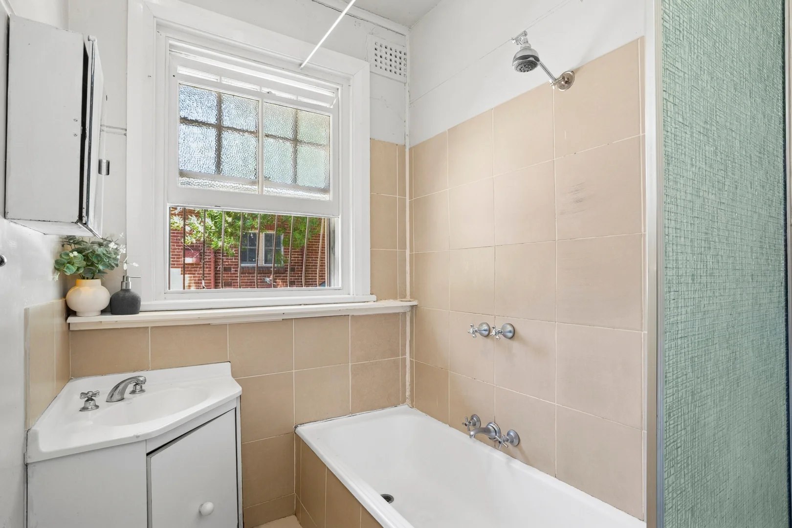 Photo of 64 Currong Street North, Braddon ACT 2612