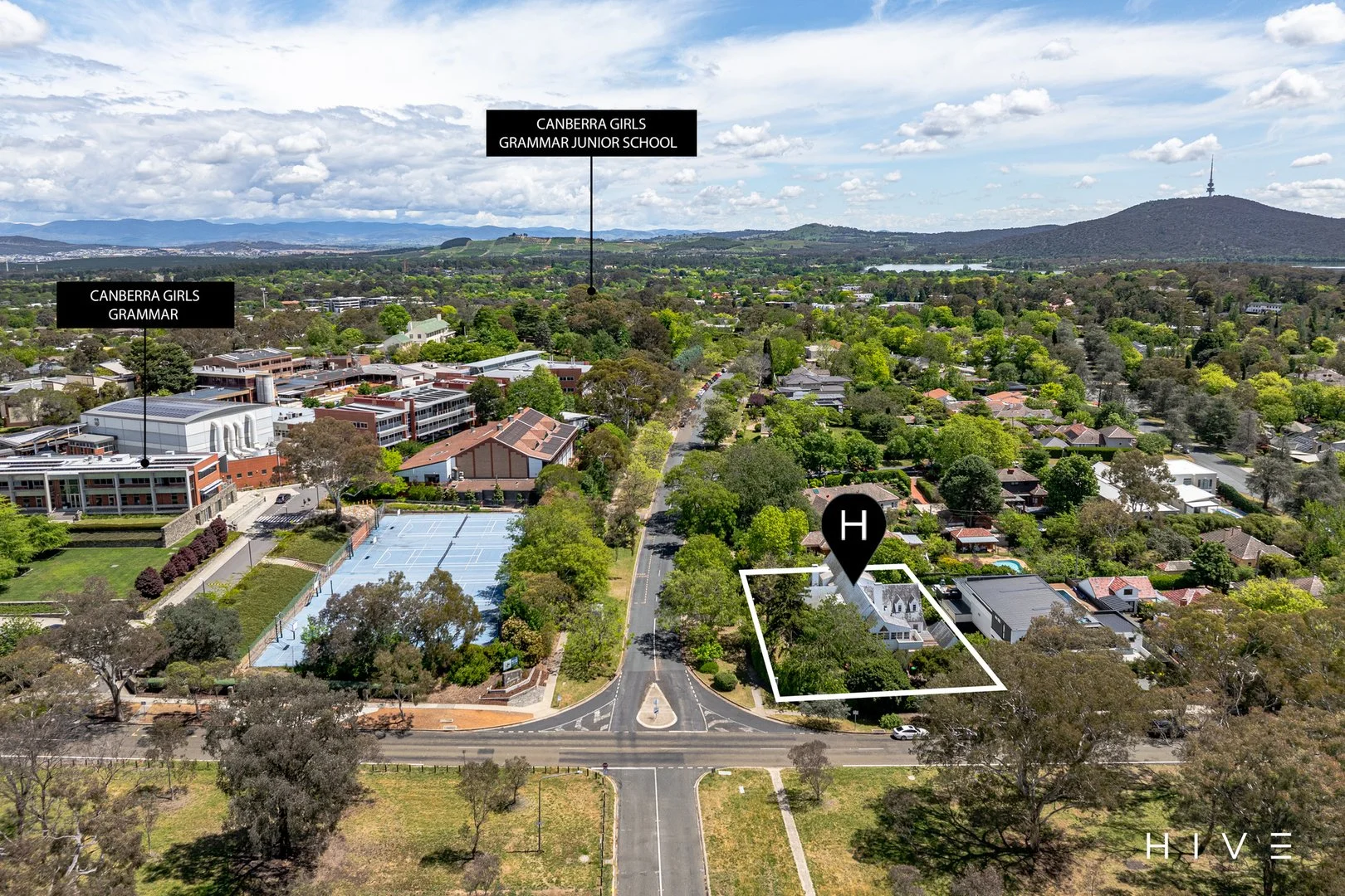 Photo of 36 Melbourne Avenue, Deakin ACT 2600