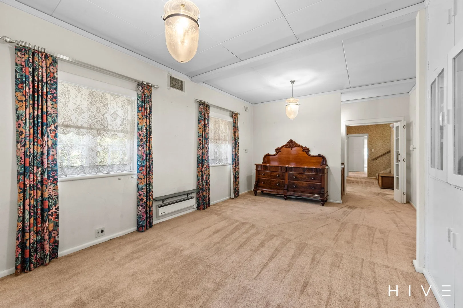 Photo of 36 Melbourne Avenue, Deakin ACT 2600