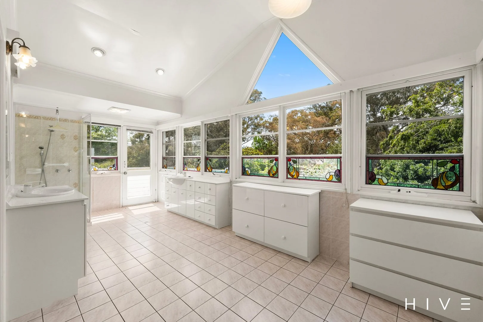 Photo of 36 Melbourne Avenue, Deakin ACT 2600