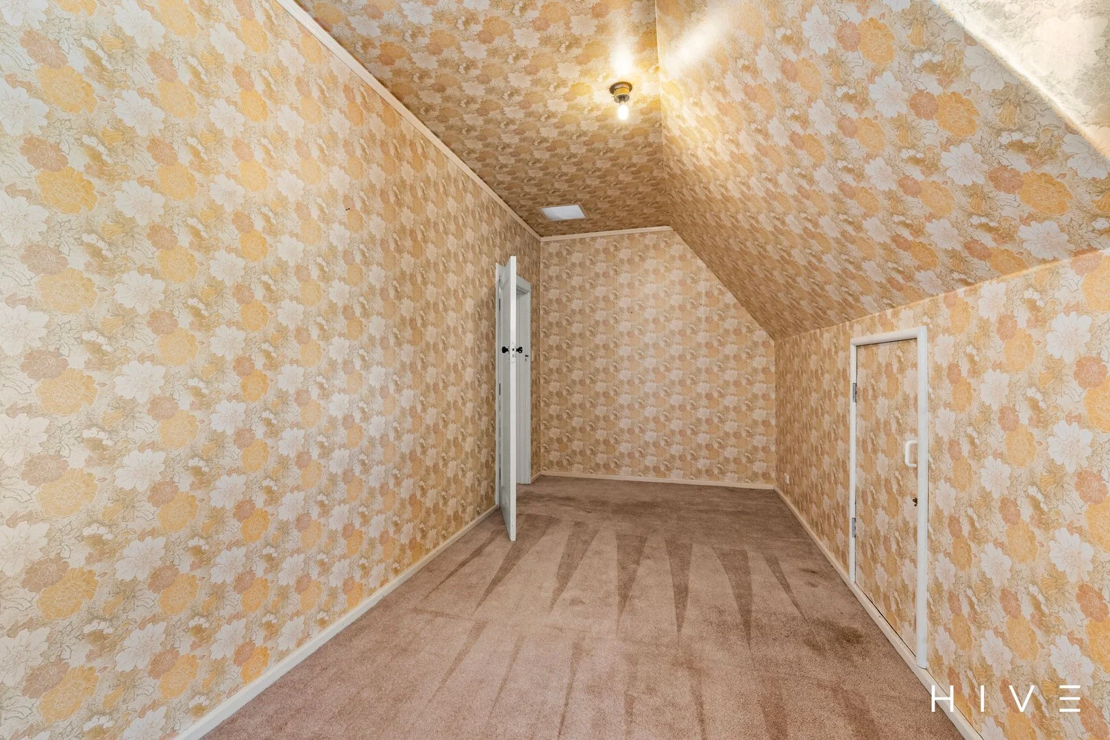 Photo of 36 Melbourne Avenue, Deakin ACT 2600