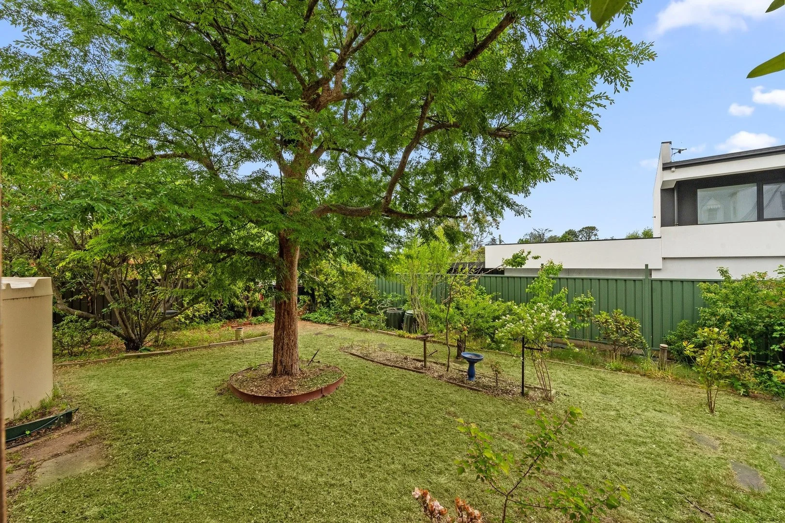Photo of 36 Melbourne Avenue, Deakin ACT 2600