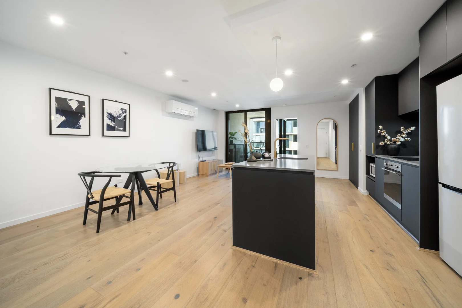 Photo of 612/81 Cooyong Street, Reid ACT 2612