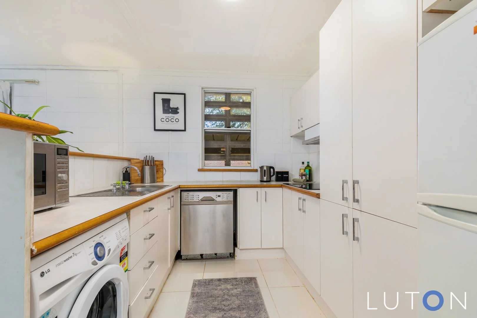 Photo of 10 Schlich Street, Yarralumla ACT 2600