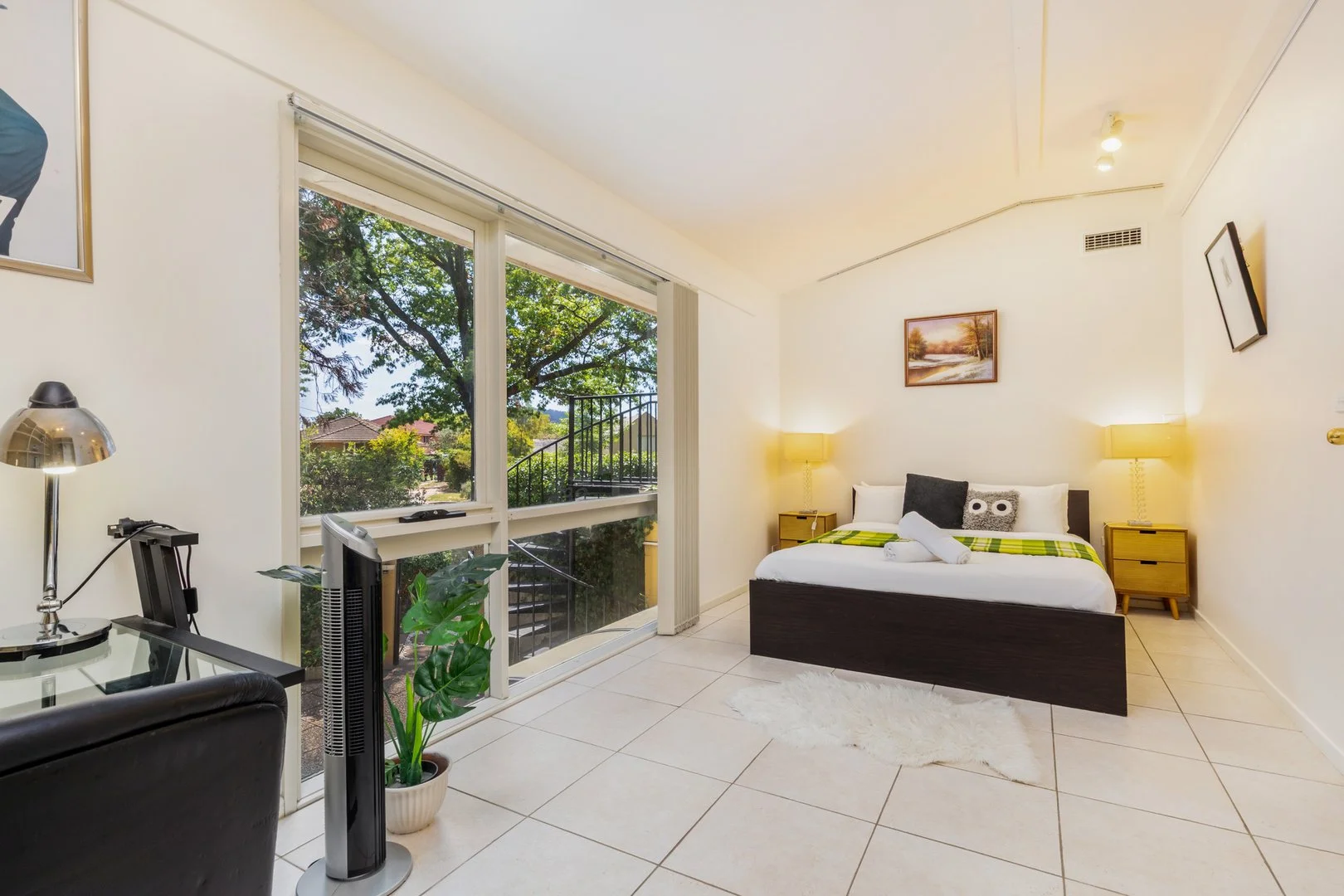 Photo of 10 Schlich Street, Yarralumla ACT 2600
