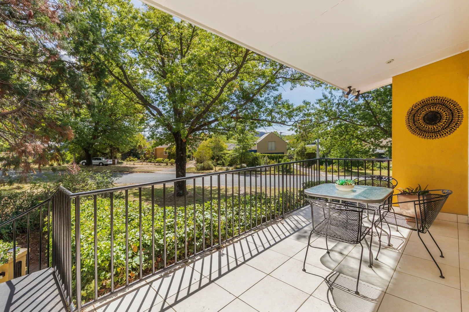 Photo of 10 Schlich Street, Yarralumla ACT 2600