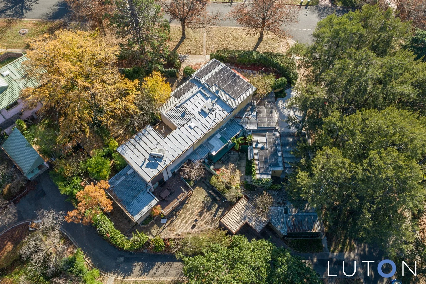 Photo of 10 Schlich Street, Yarralumla ACT 2600