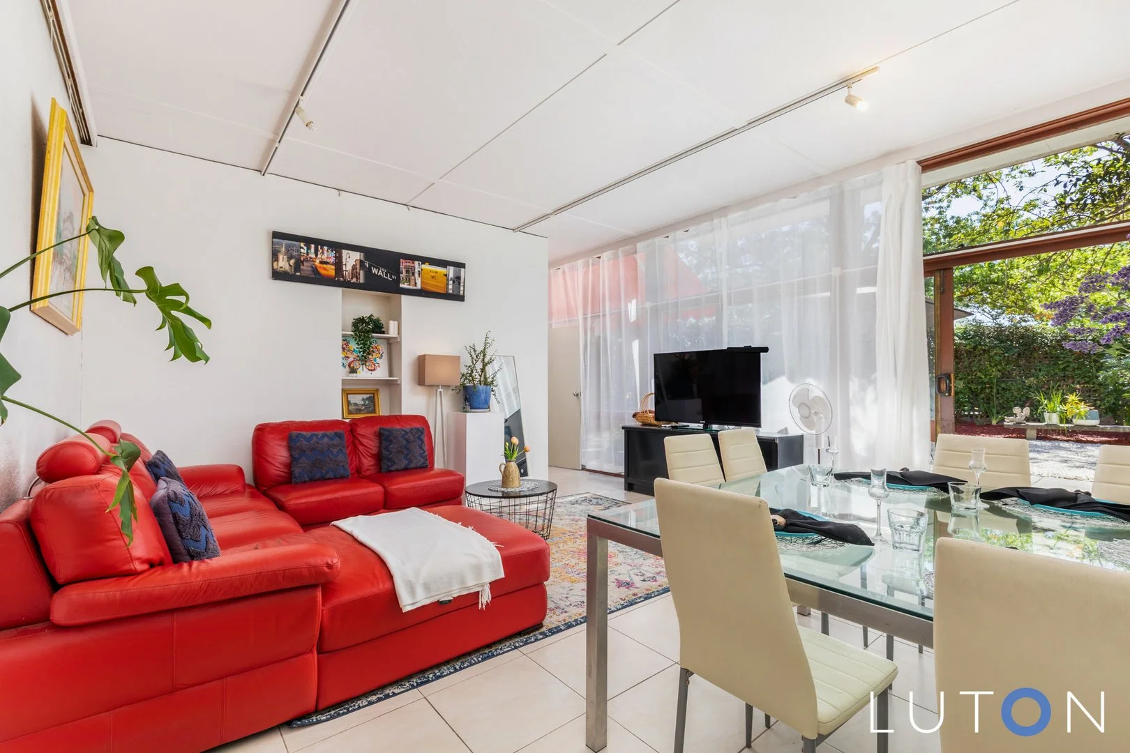 Photo of 10 Schlich Street, Yarralumla ACT 2600