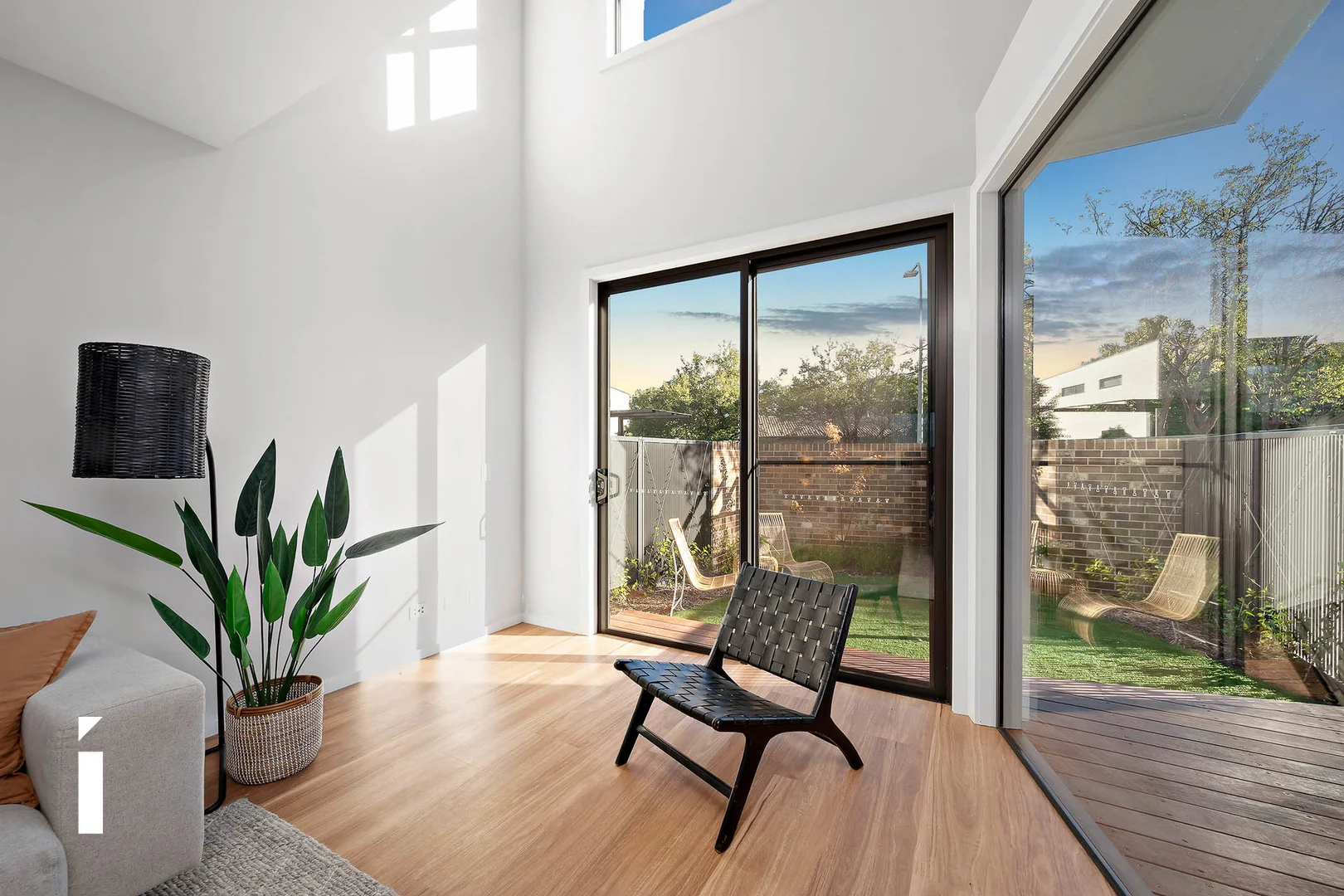 Photo of 2/1 Coolac Place, Braddon ACT 2612