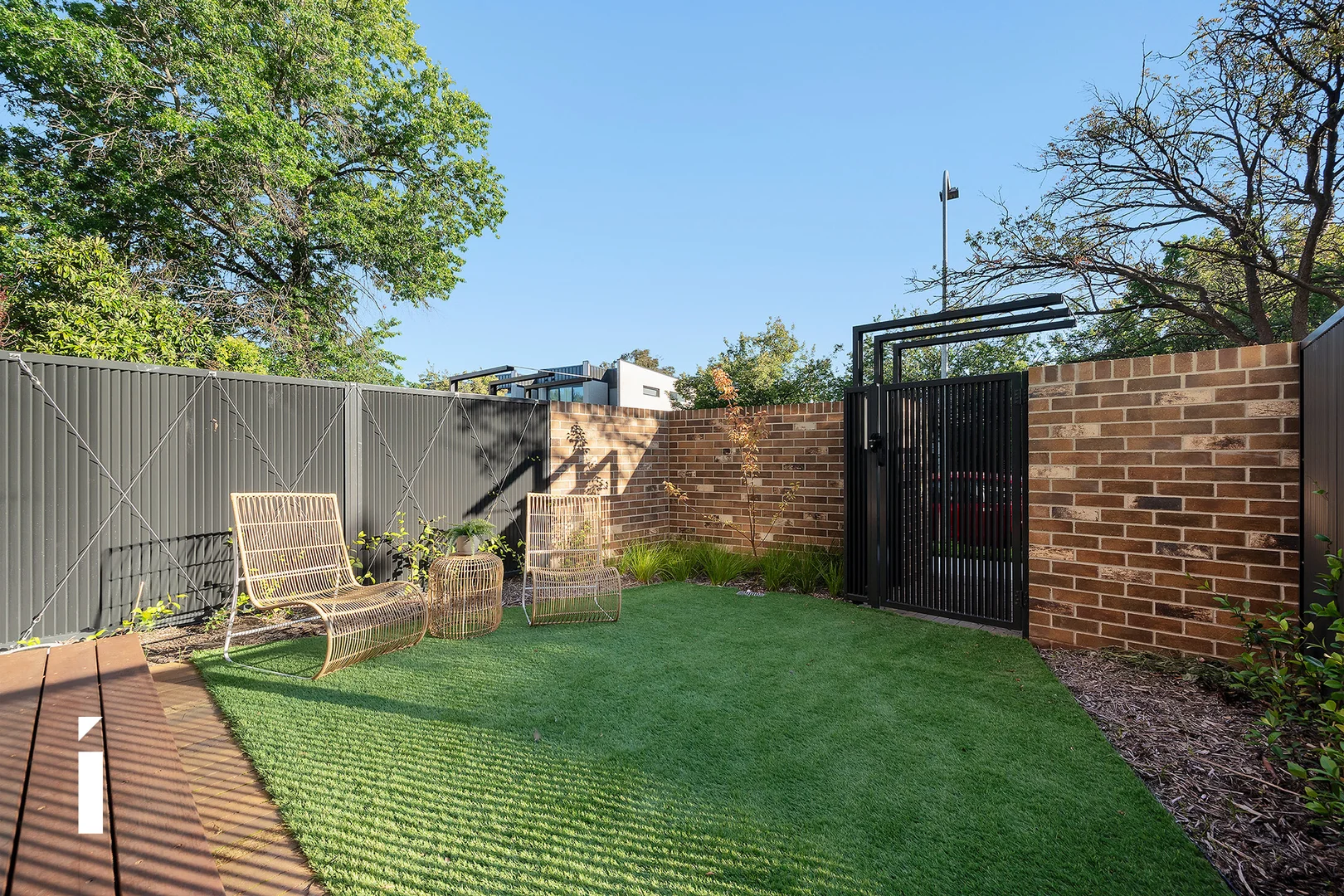 Photo of 2/1 Coolac Place, Braddon ACT 2612