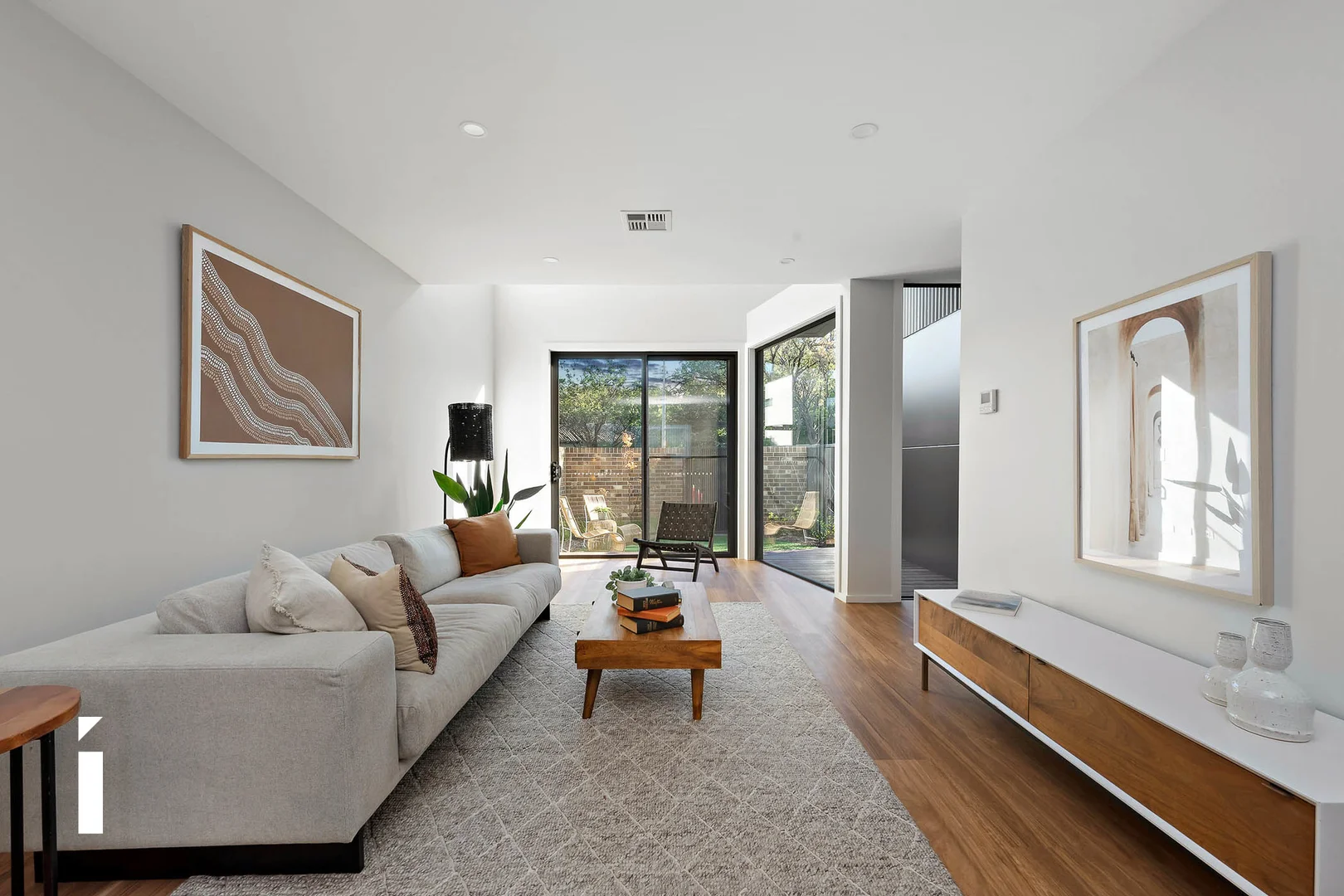 Photo of 2/1 Coolac Place, Braddon ACT 2612
