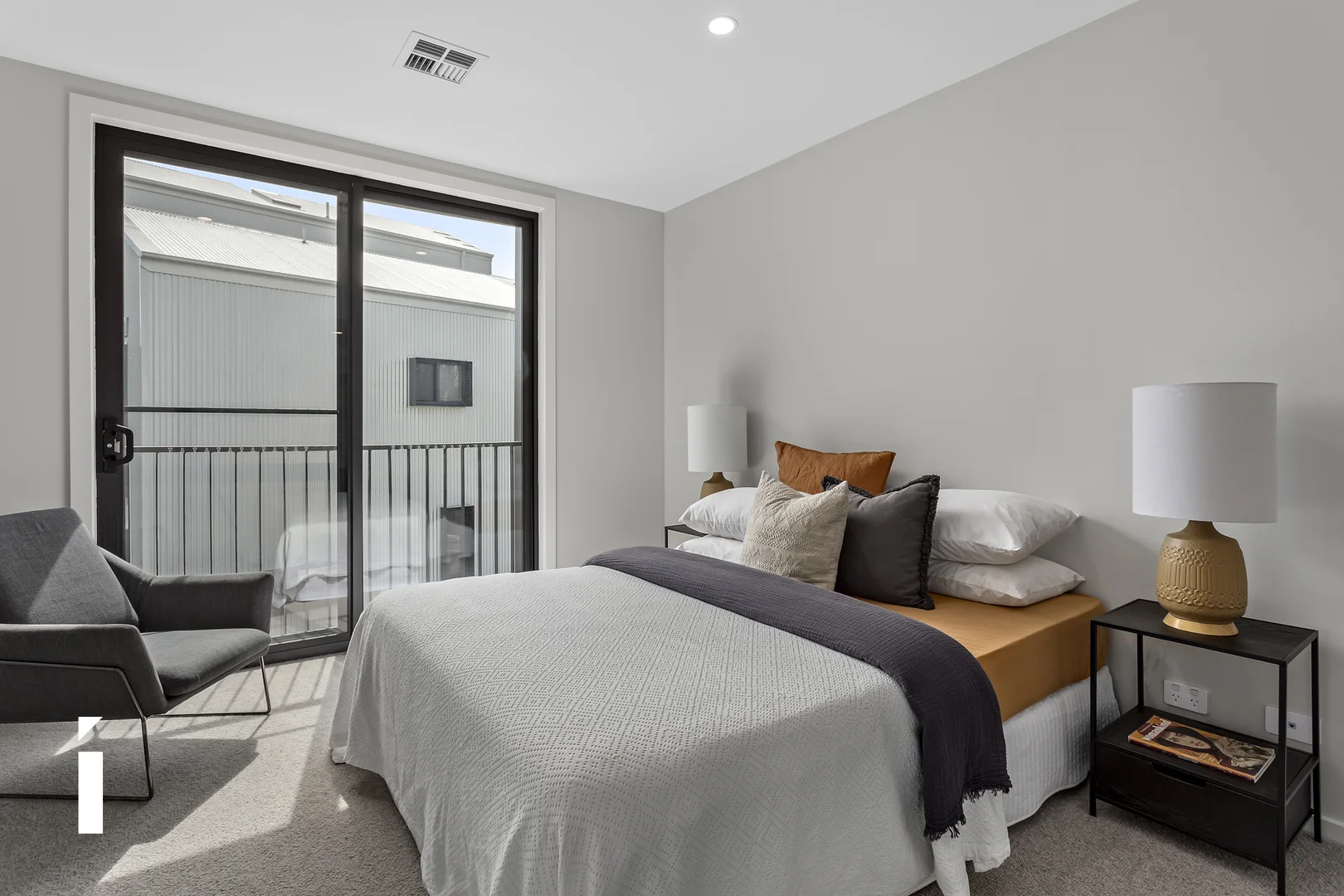 Photo of 2/1 Coolac Place, Braddon ACT 2612
