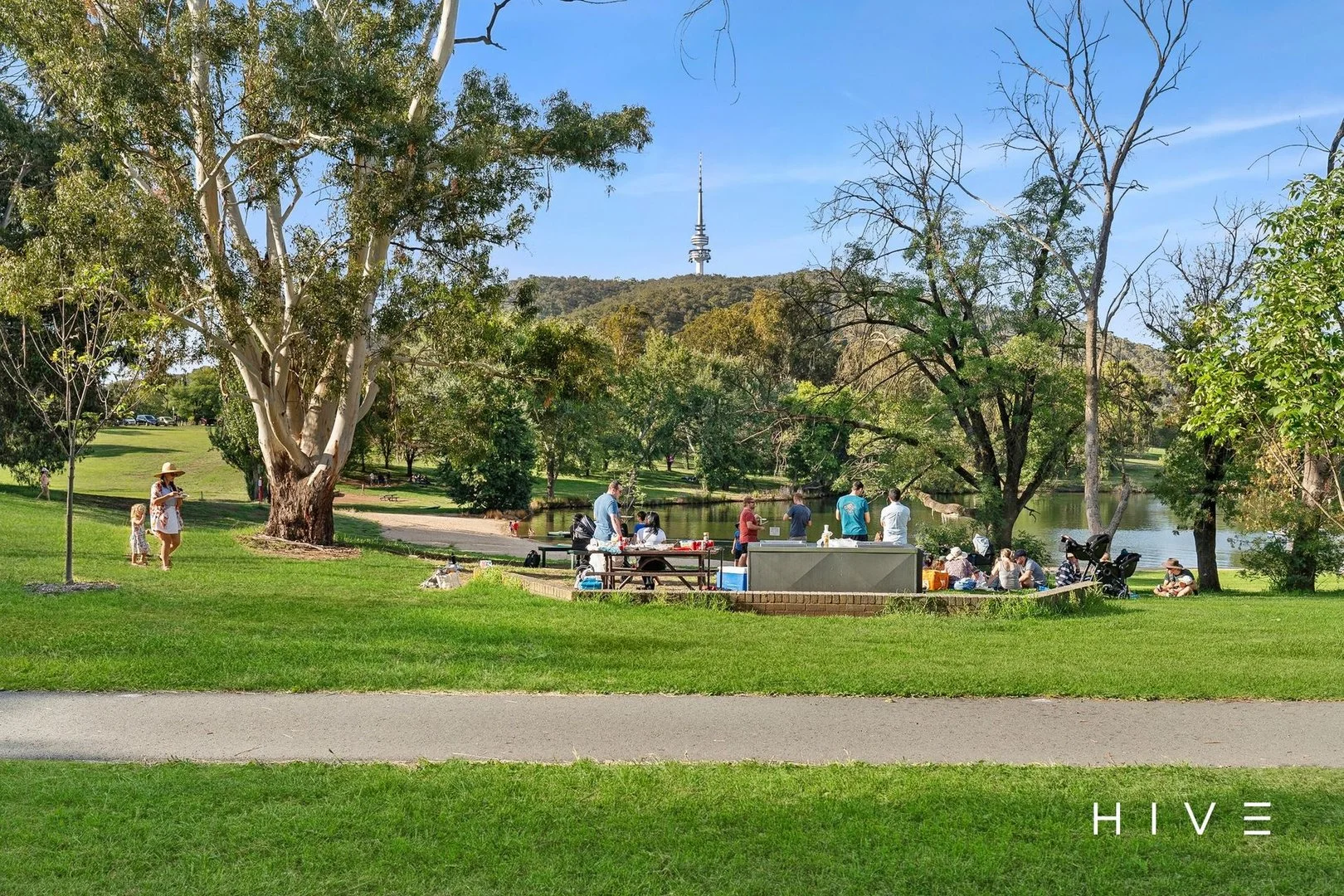 Photo of 90 Hopetoun Circuit, Yarralumla ACT 2600