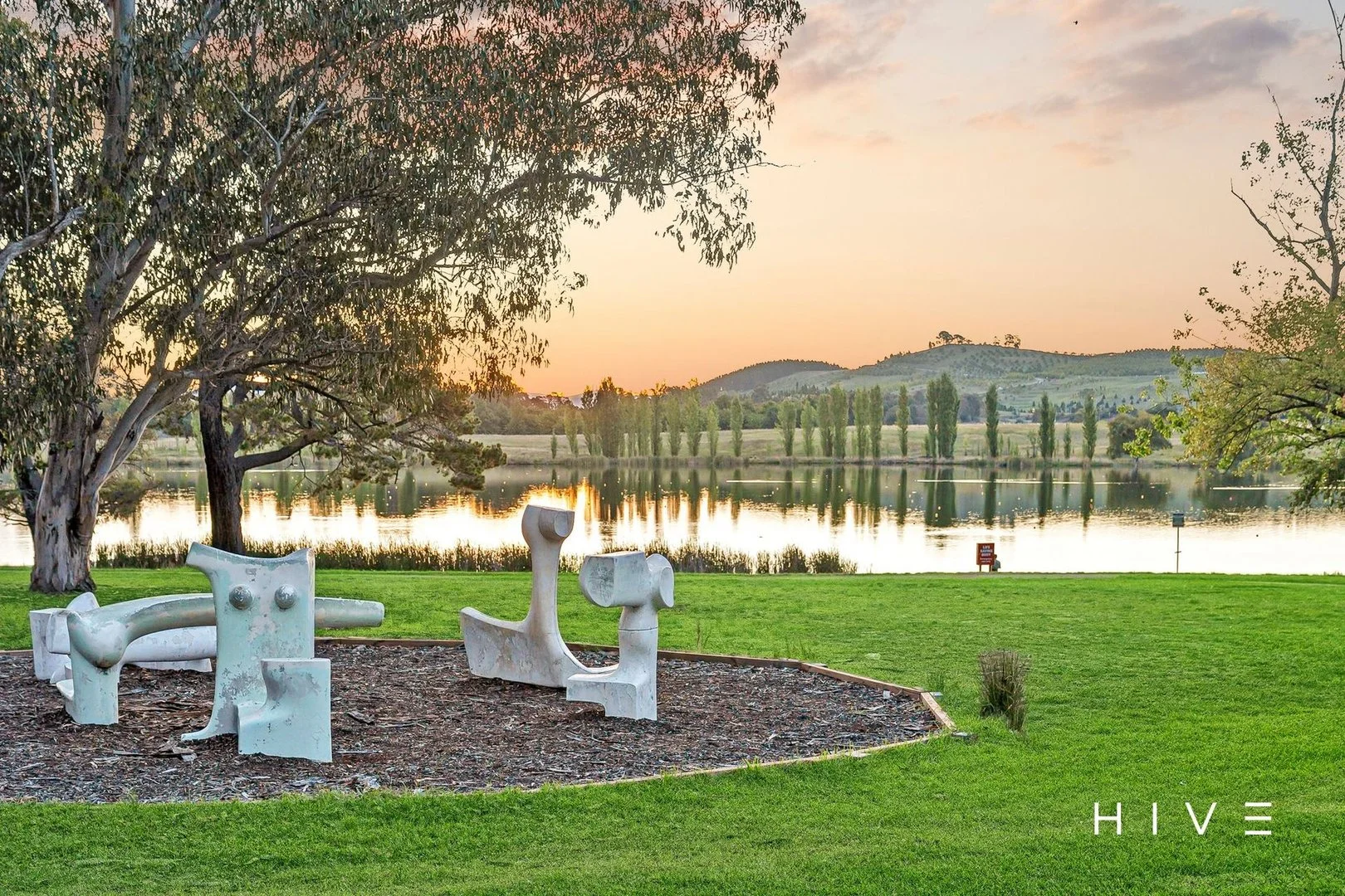 Photo of 90 Hopetoun Circuit, Yarralumla ACT 2600