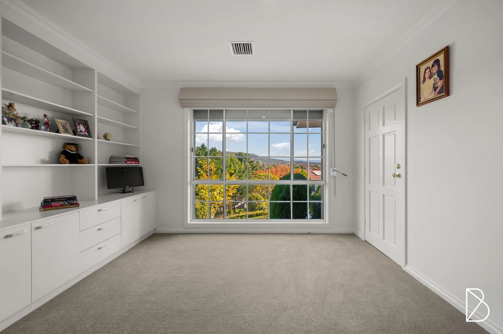Photo of 6 Karawatha Place, O'Malley ACT 2606