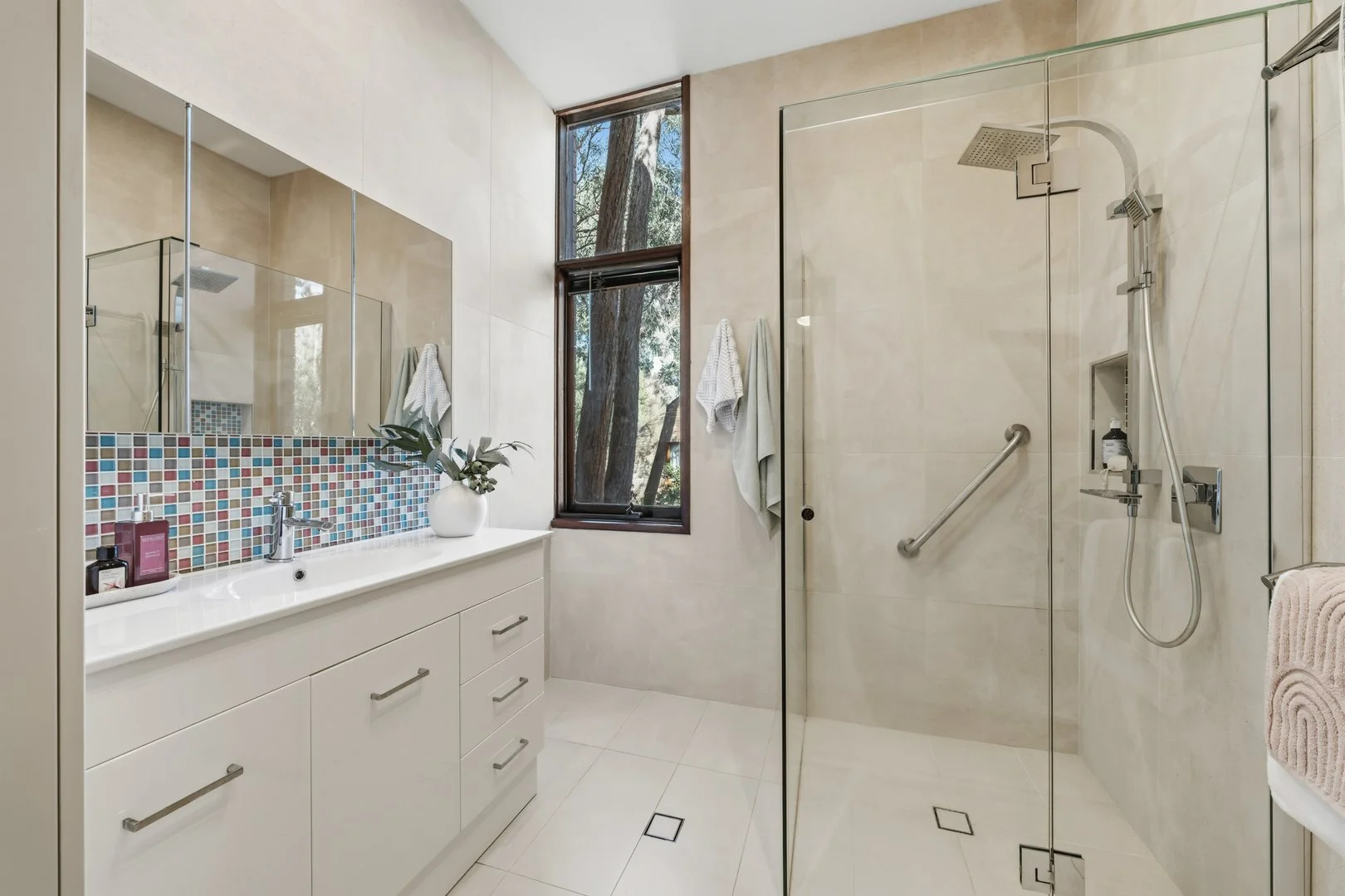 Photo of 3 Wybalena Grove, Cook ACT 2614
