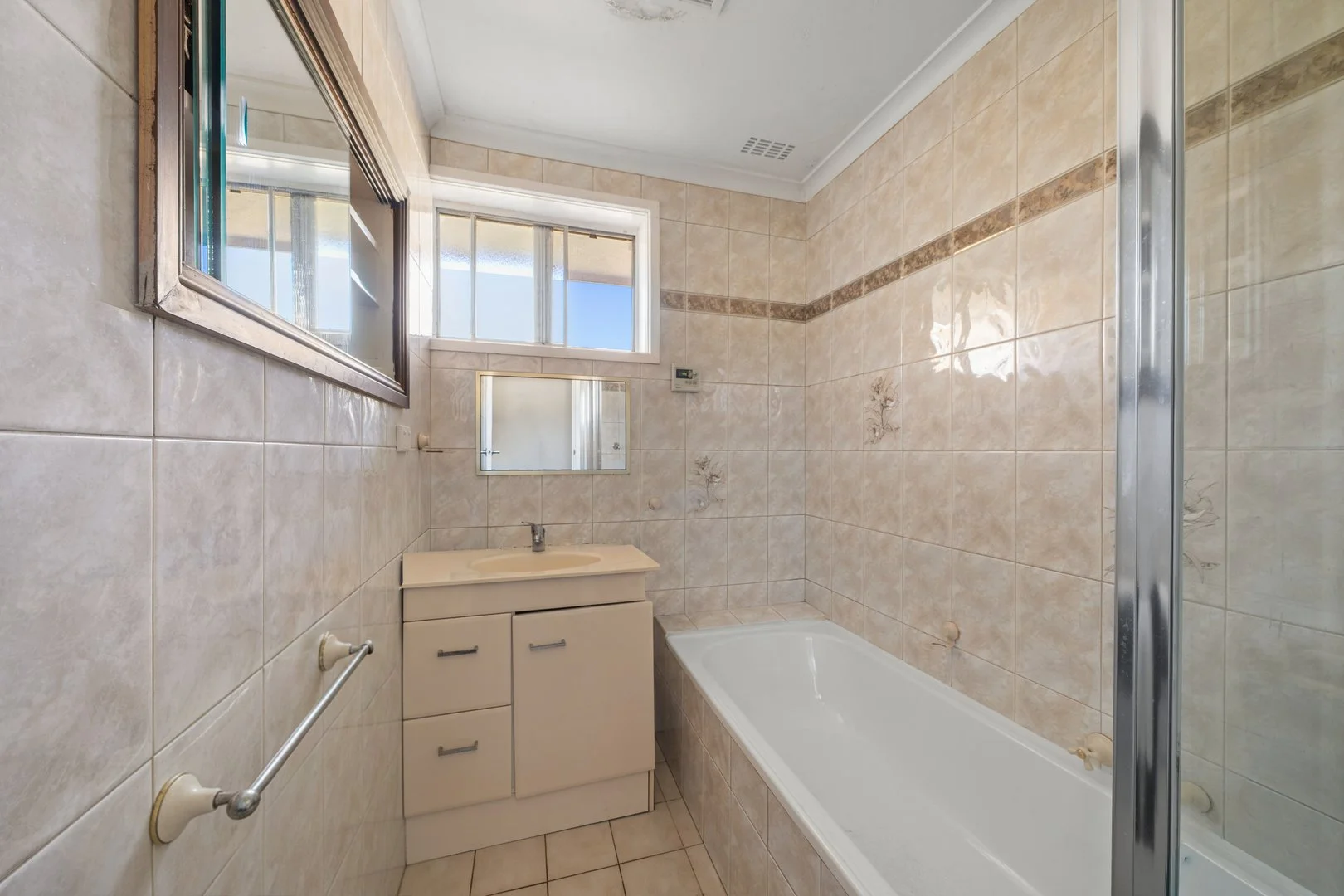 Photo of 8 Davies Place, Torrens ACT 2607