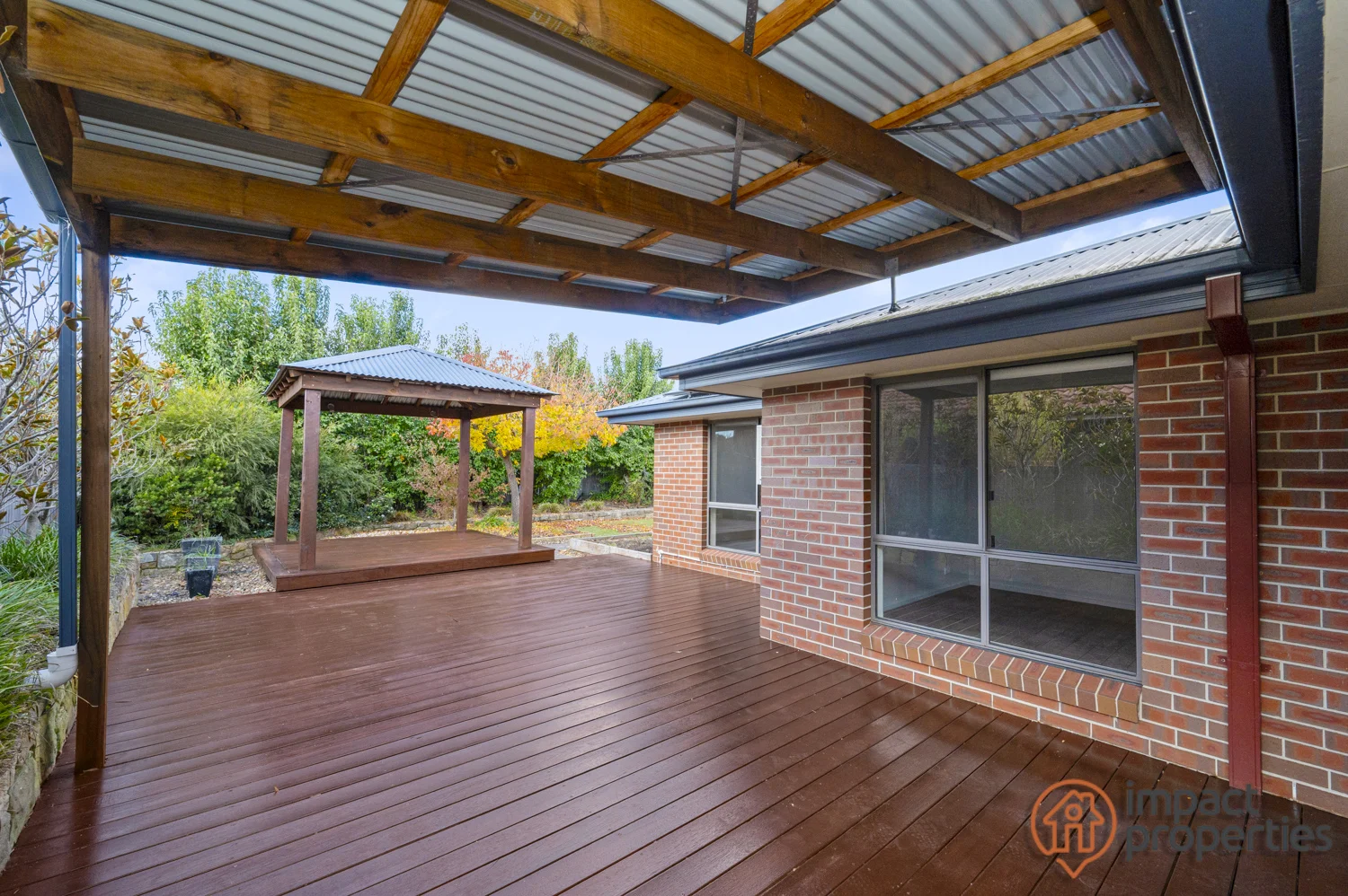 Photo of 4 Clendinnen Street, Dunlop ACT 2615