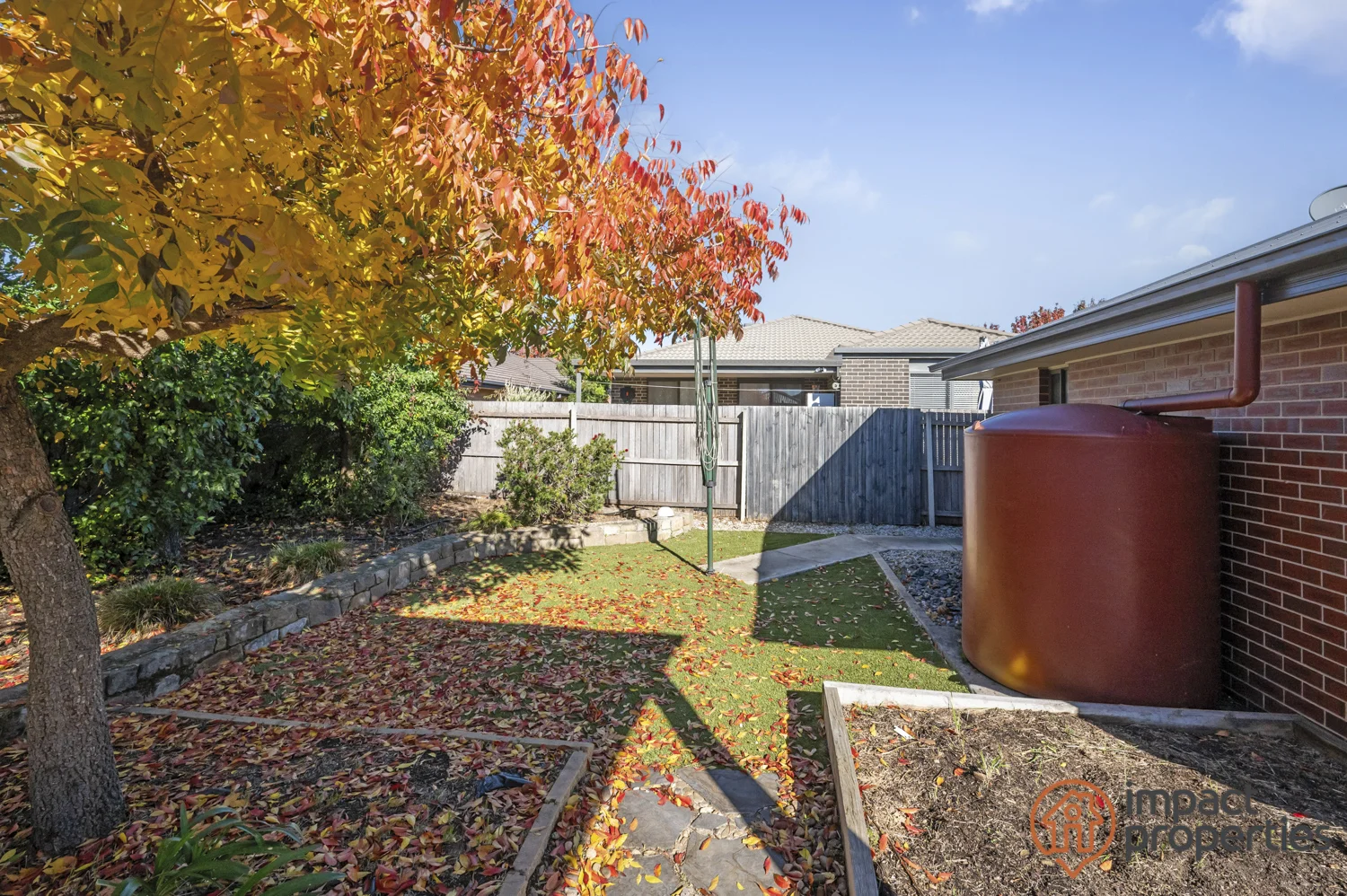 Photo of 4 Clendinnen Street, Dunlop ACT 2615