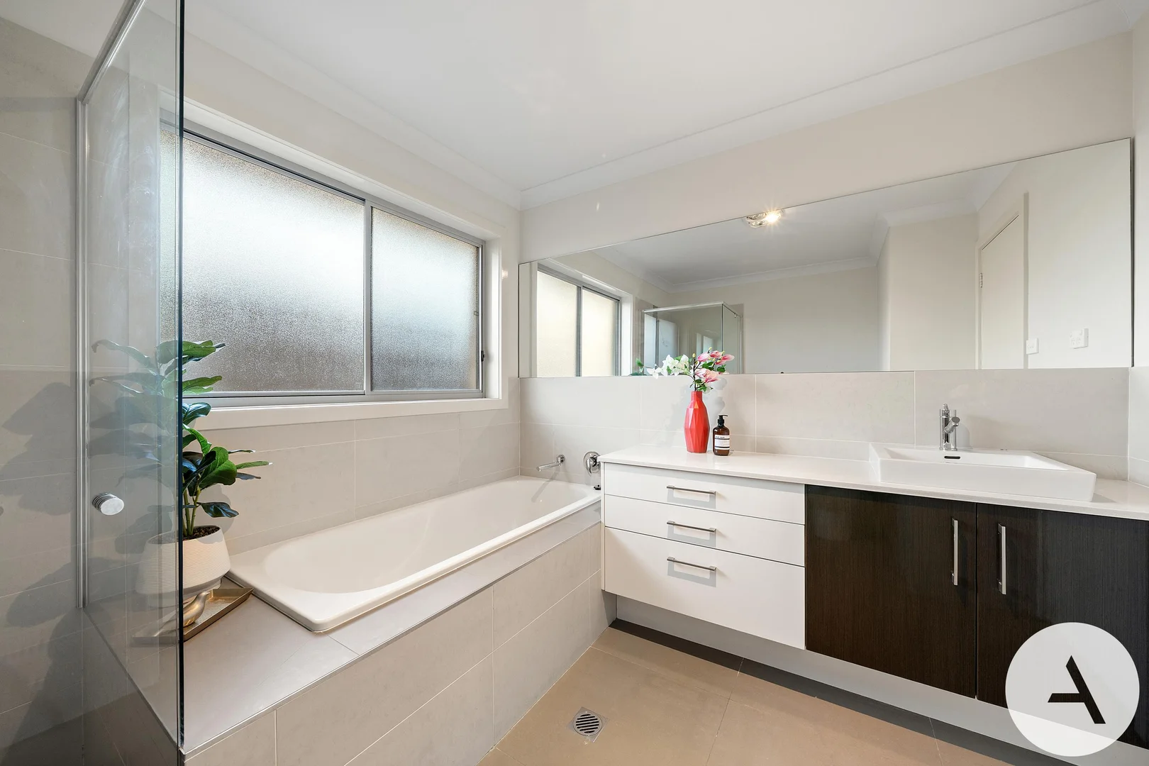 Photo of 2 Villaret Street, Harrison ACT 2914