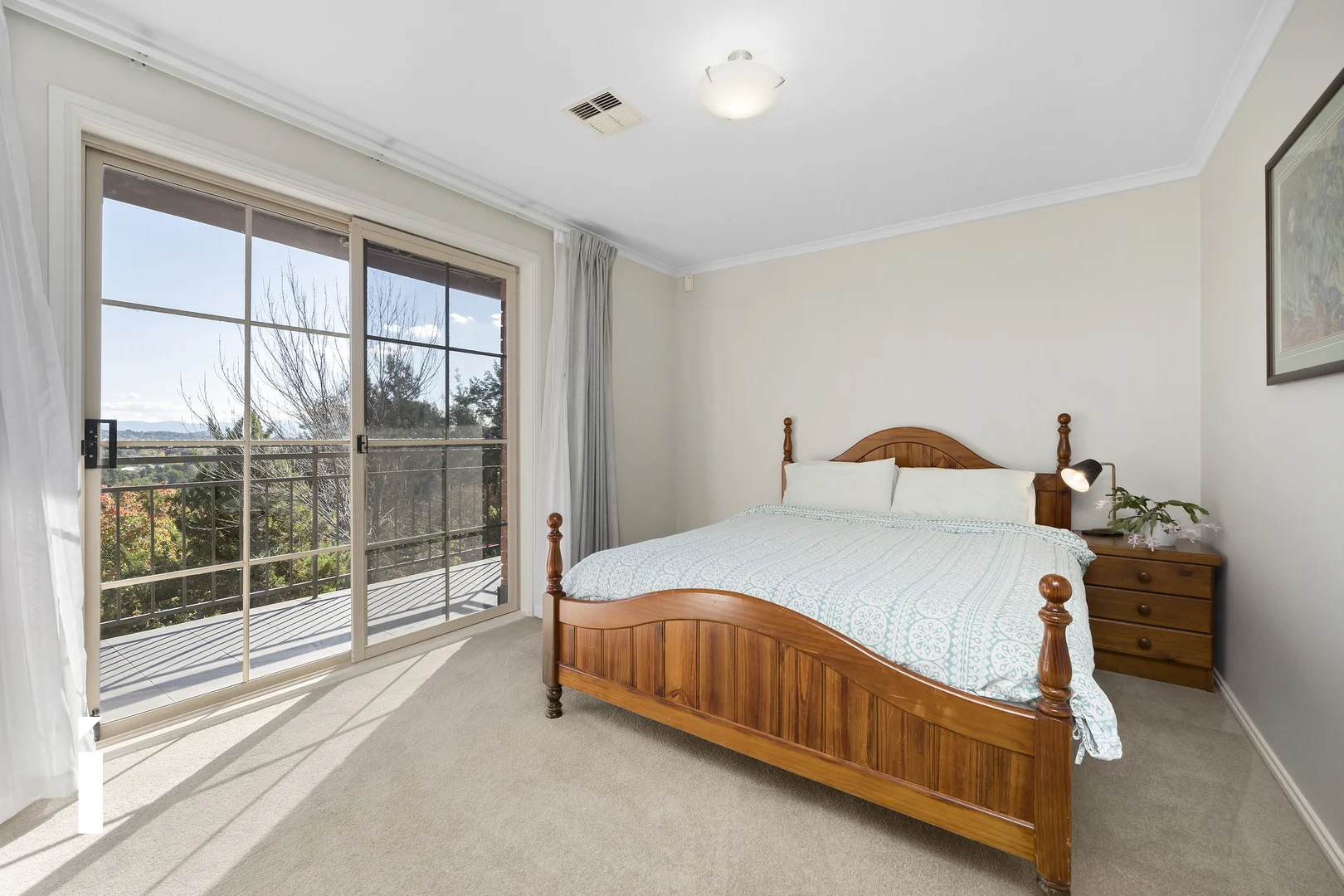 Photo of 77 William Wilkins Crescent, Isaacs ACT 2607