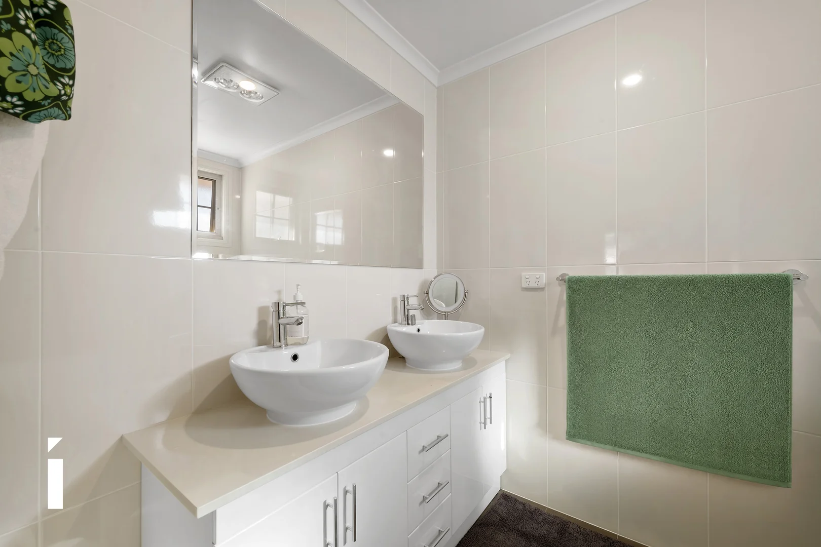 Photo of 77 William Wilkins Crescent, Isaacs ACT 2607