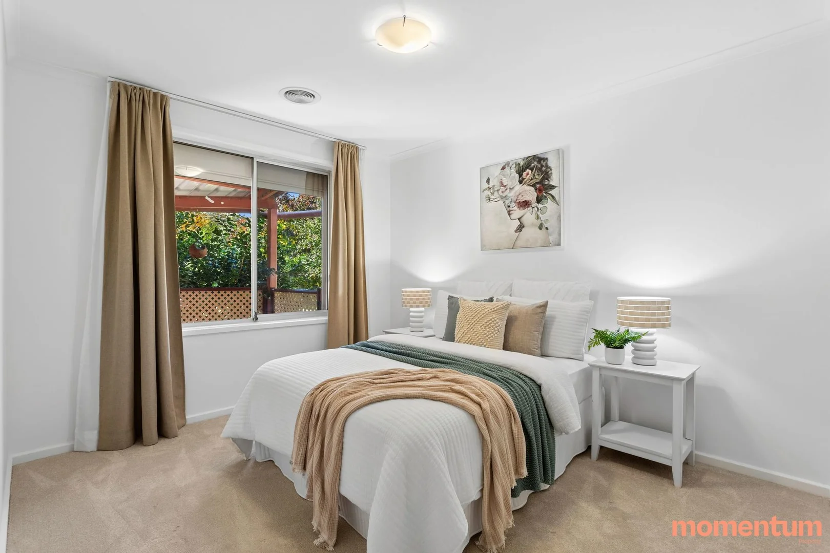 Photo of 2 Paul Place, Monash ACT 2904