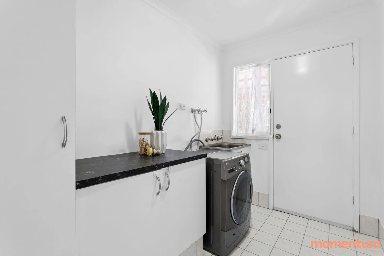 Photo of 2 Paul Place, Monash ACT 2904