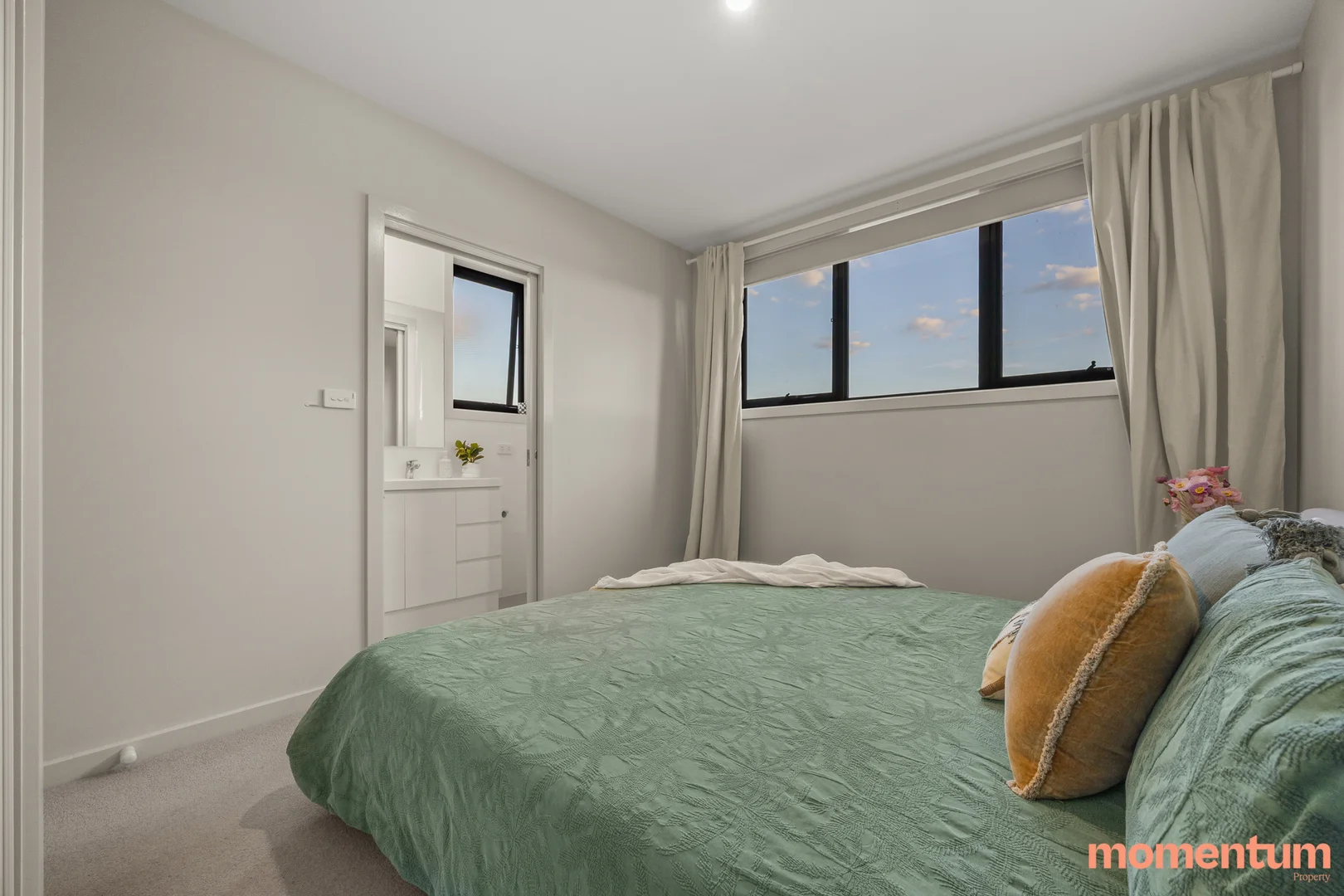 Photo of 27/15 Wanderlight Avenue, Lawson ACT 2617