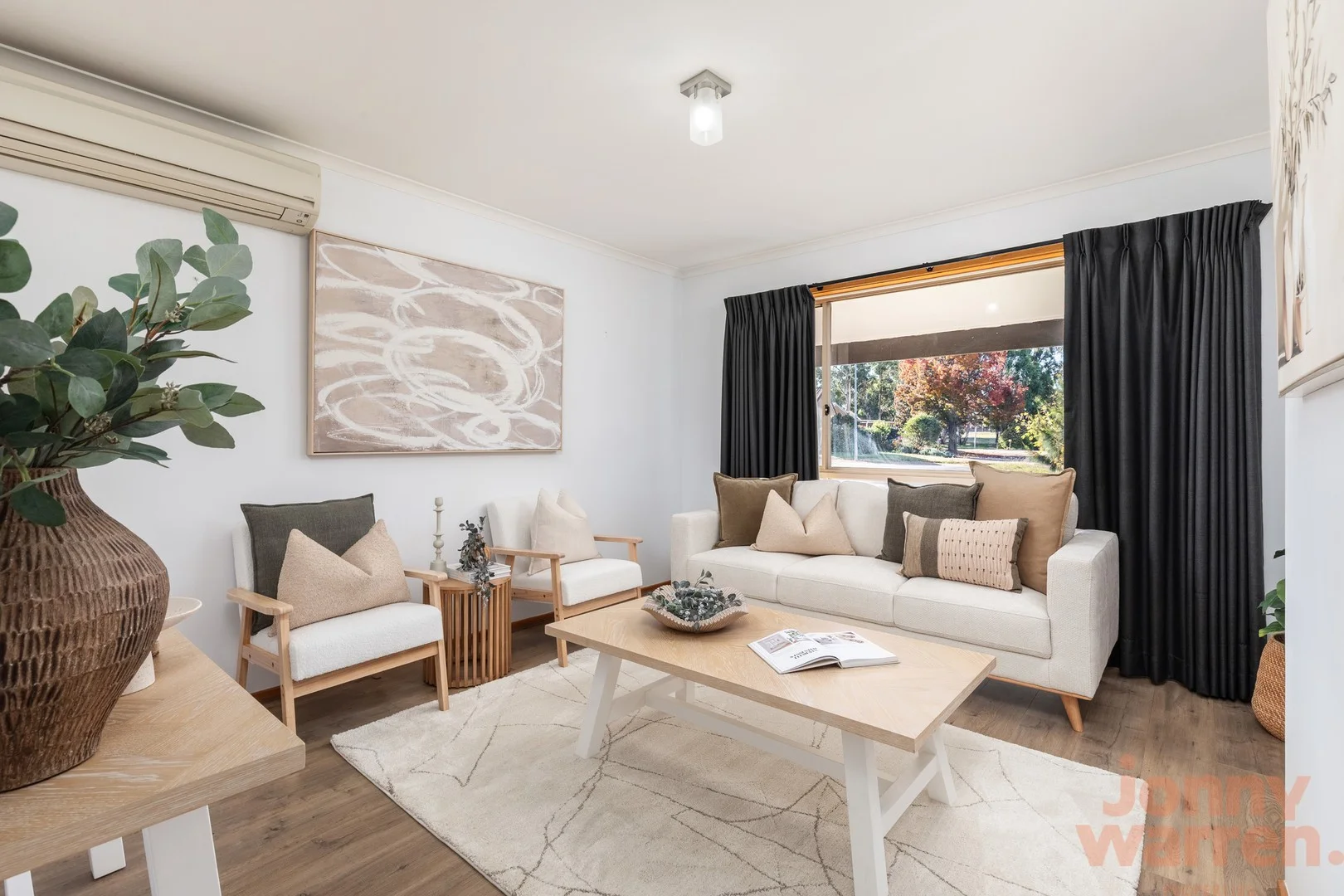 Photo of 8 Kilburn Close, Dunlop ACT 2615
