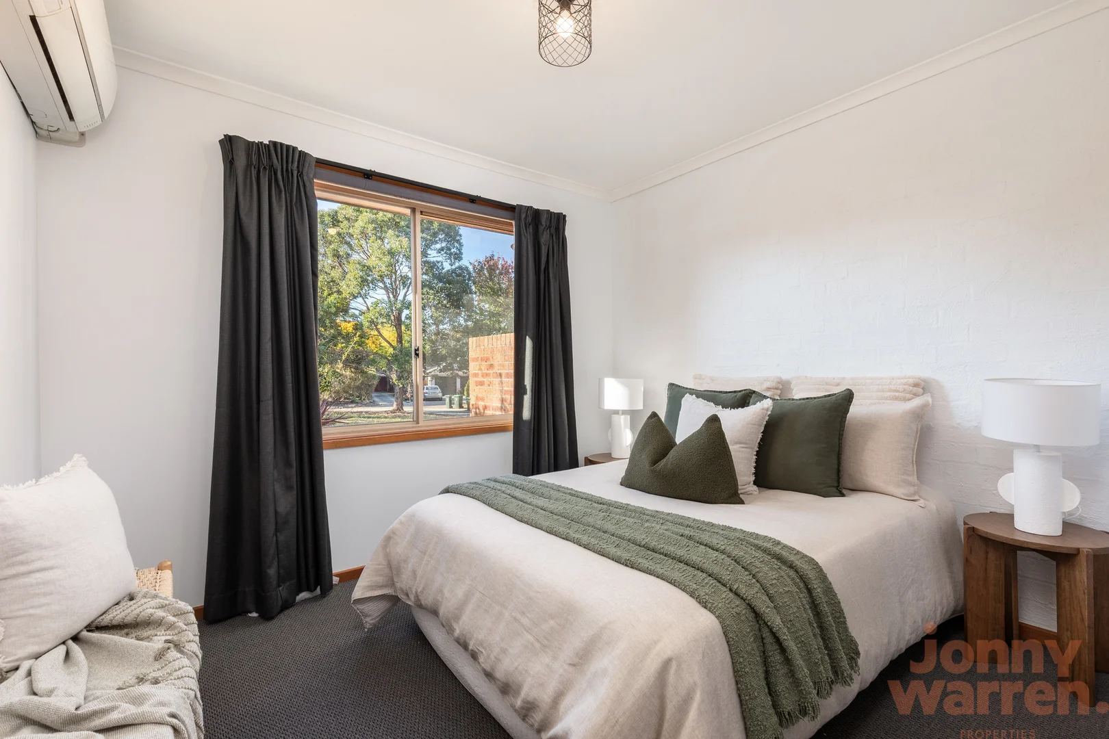 Photo of 8 Kilburn Close, Dunlop ACT 2615