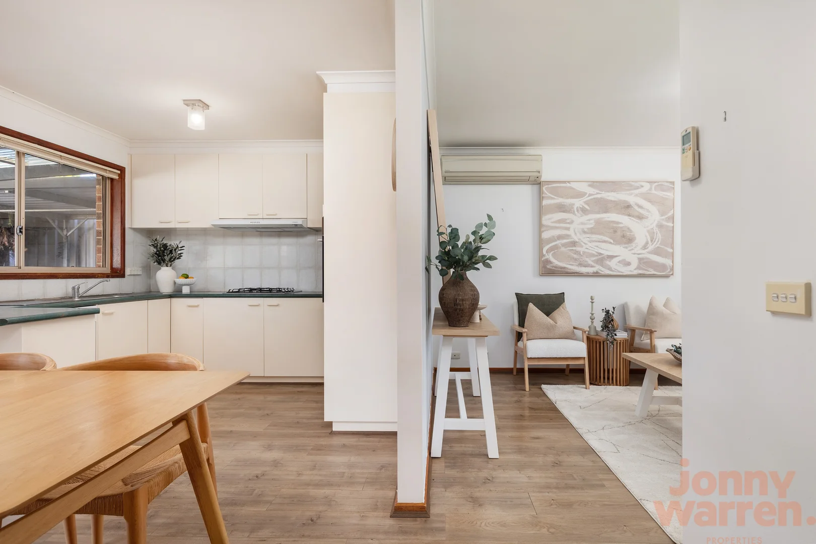 Photo of 8 Kilburn Close, Dunlop ACT 2615