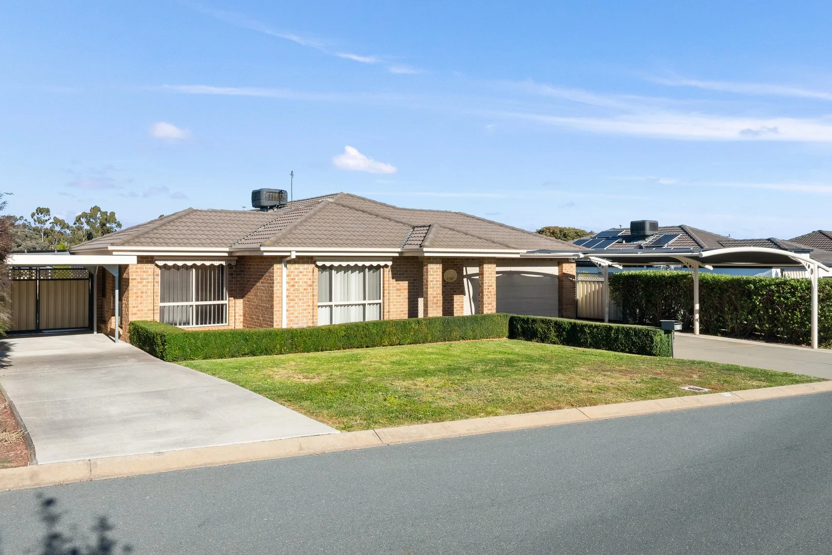Photo of 21 Simonetti Street, Dunlop ACT 2615