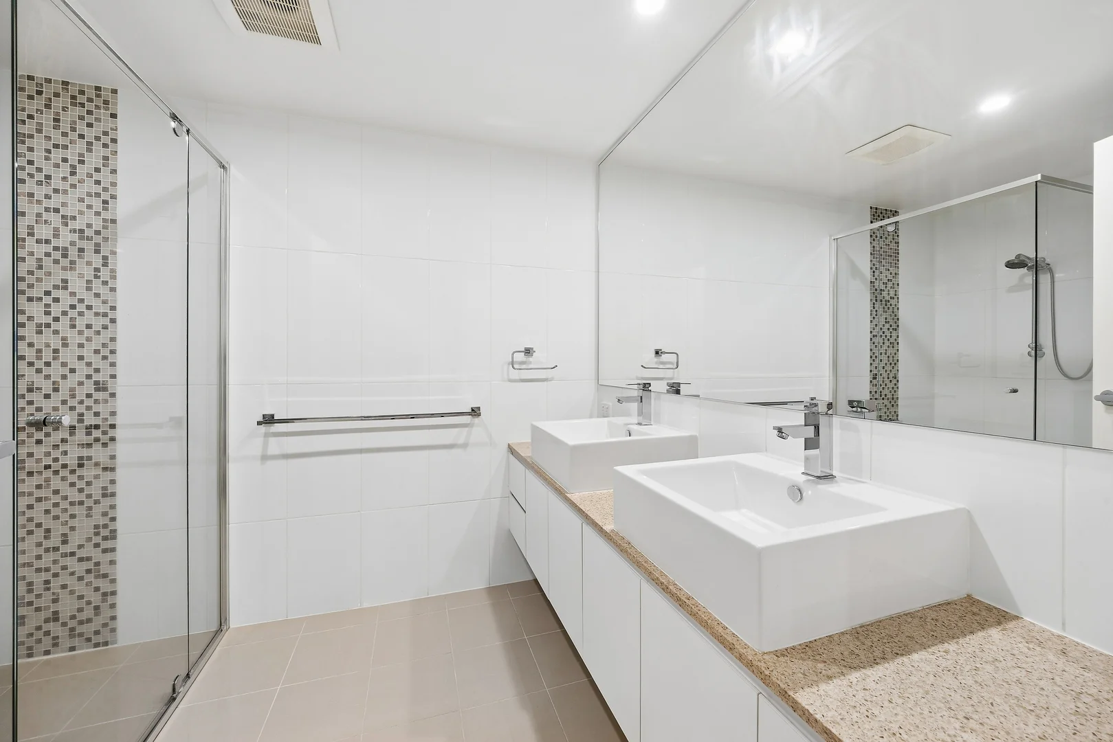 Photo of 16/10 Ipima Street, Braddon ACT 2612