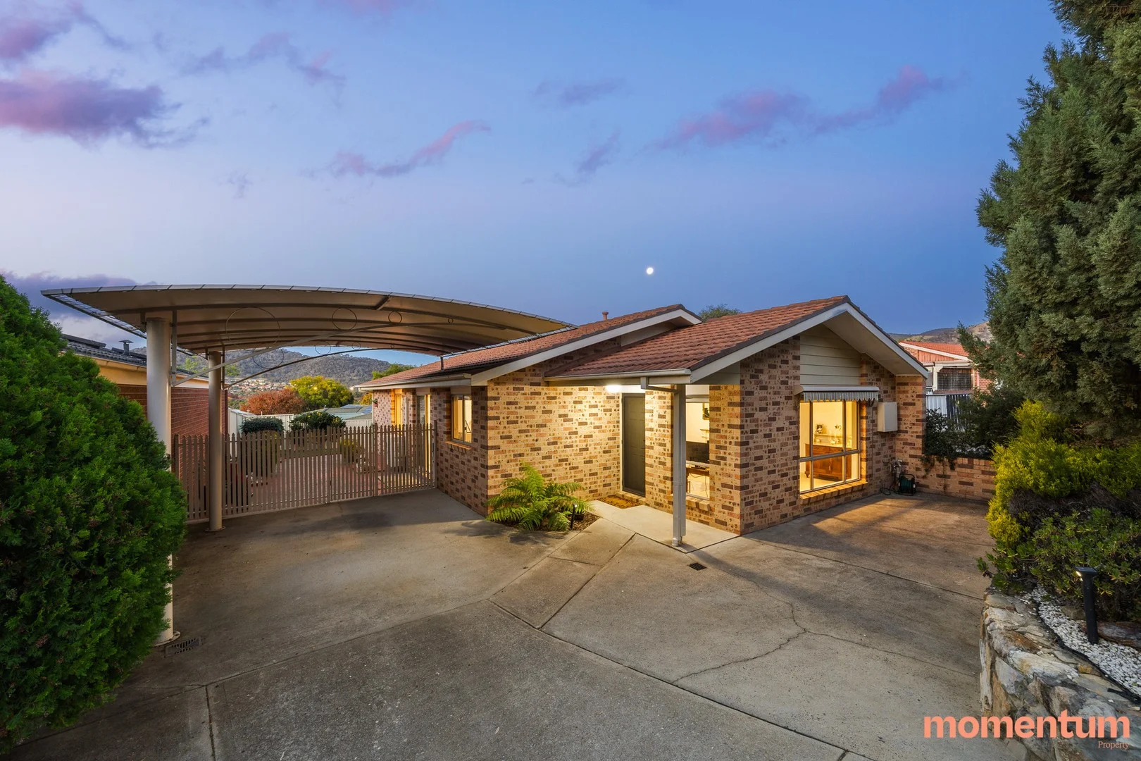 Photo of 6 Hindle Place, Gordon ACT 2906