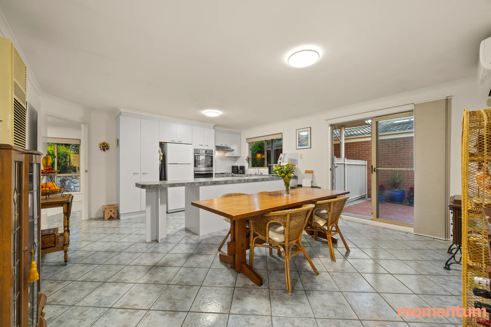 Photo of 6 Hindle Place, Gordon ACT 2906