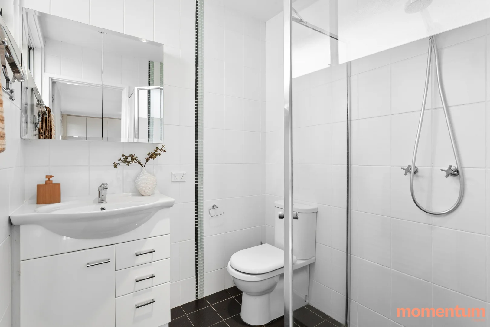 Photo of 33 Norman Street, Deakin ACT 2600