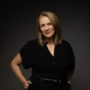 Kathy  Komar