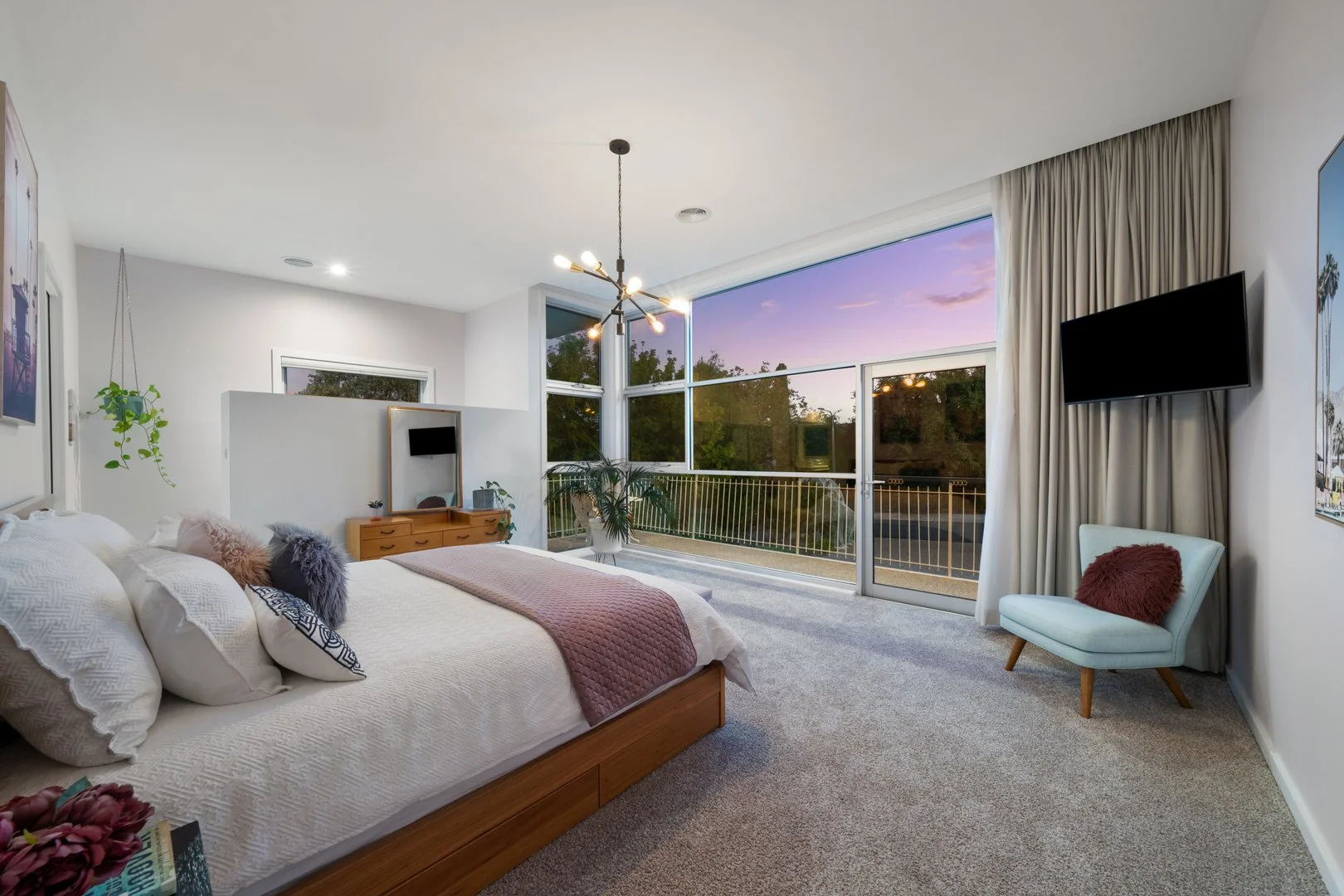 Photo of 64 Bambridge Street, Weetangera ACT 2614