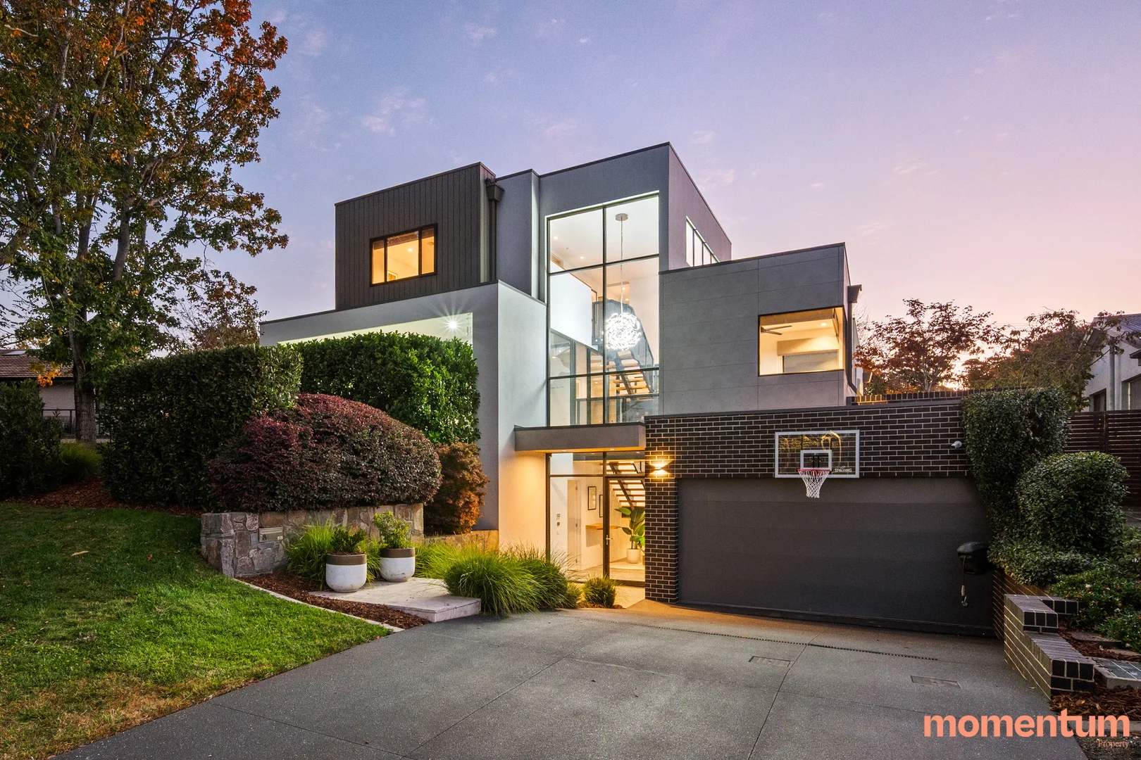 Photo of 8 Daglish Street, Curtin ACT 2605